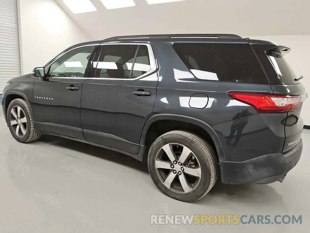 2 fotografías del automóvil dañado 1GNERHKW1LJ132833 CHEVROLET TRAVERSE 2020