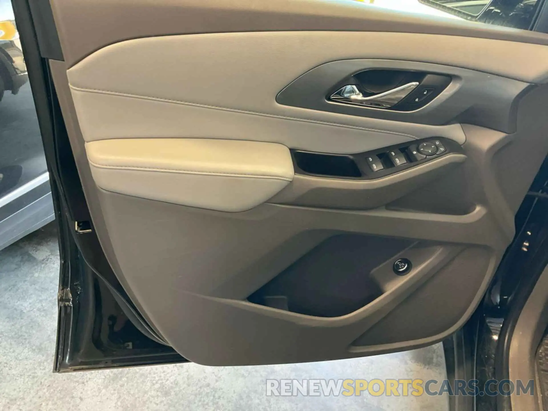 24 fotografías del automóvil dañado 1GNERHKW1LJ195611 CHEVROLET TRAVERSE 2020