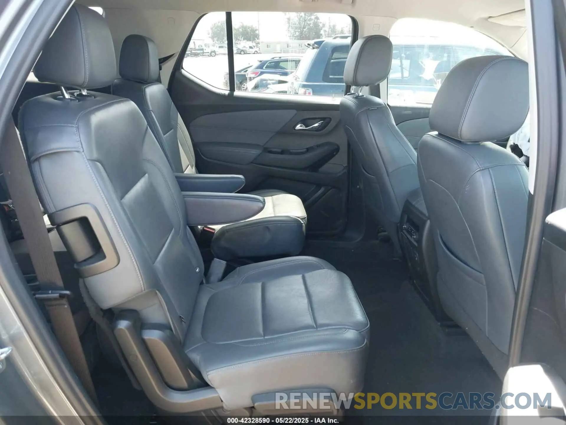 8 fotografías del automóvil dañado 1GNERHKW5LJ134942 CHEVROLET TRAVERSE 2020