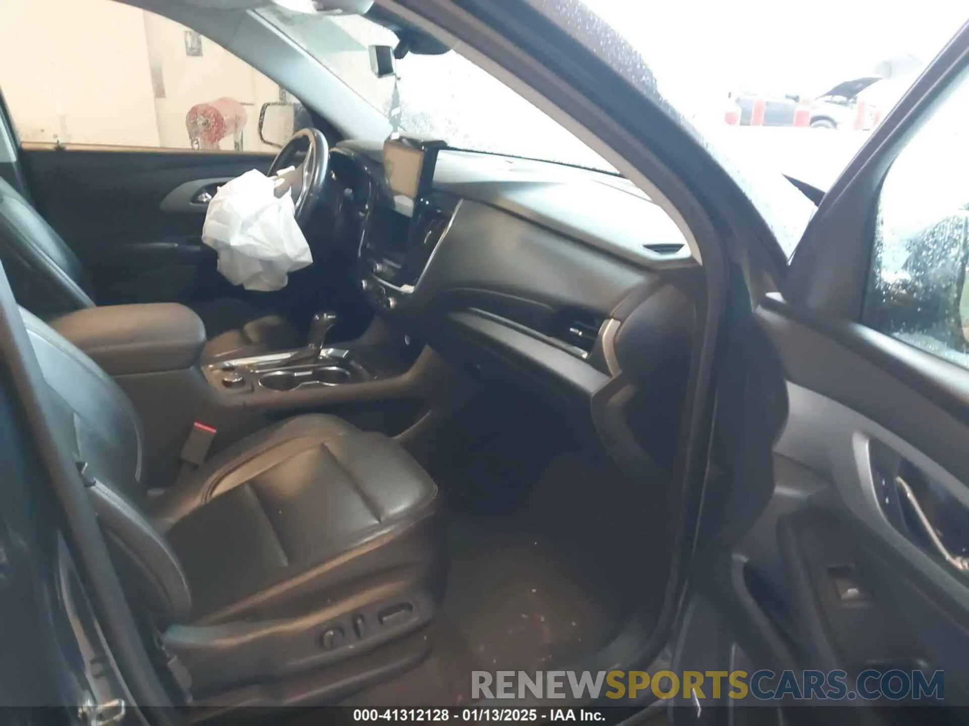 5 fotografías del automóvil dañado 1GNERHKW7LJ238123 CHEVROLET TRAVERSE 2020