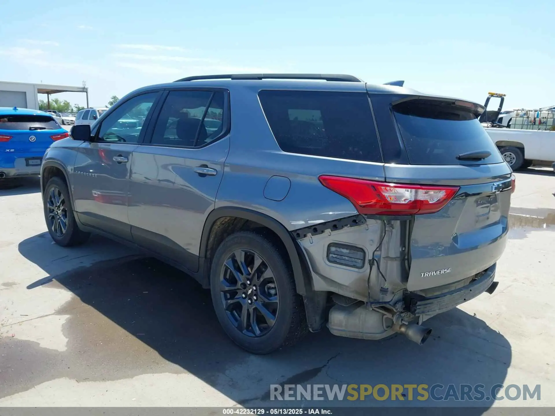 3 fotografías del automóvil dañado 1GNERJKW0LJ267972 CHEVROLET TRAVERSE 2020
