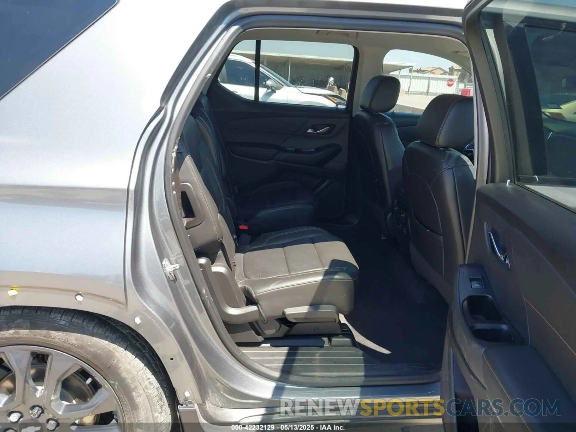 8 fotografías del automóvil dañado 1GNERJKW0LJ267972 CHEVROLET TRAVERSE 2020