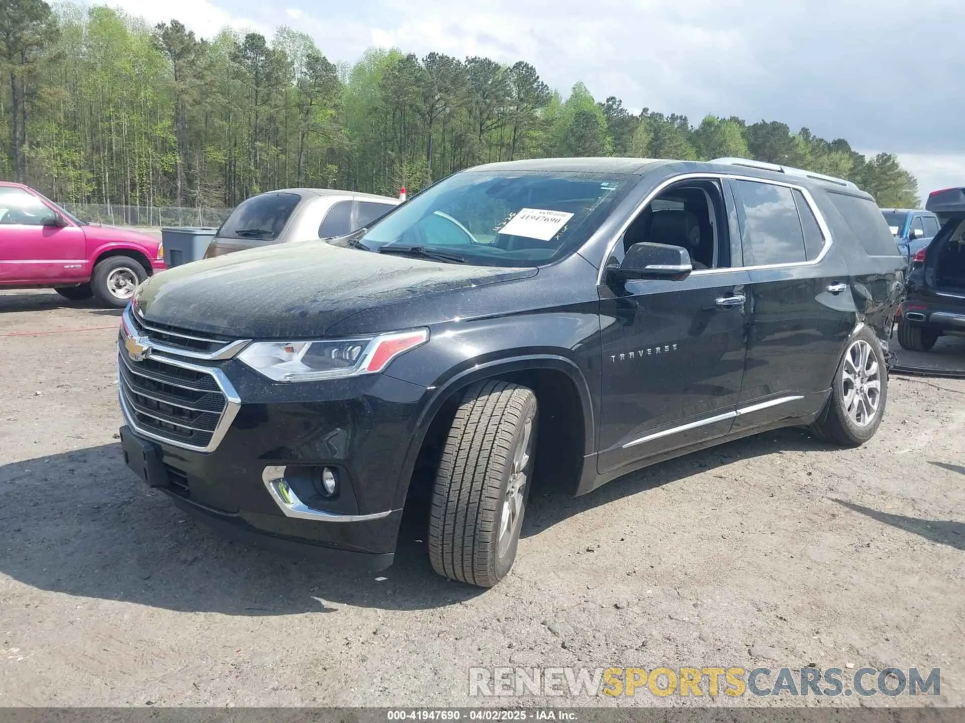 2 fotografías del automóvil dañado 1GNERKKW0LJ123828 CHEVROLET TRAVERSE 2020