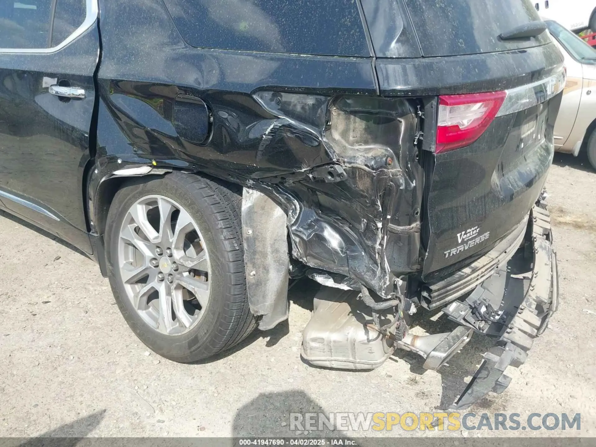 6 fotografías del automóvil dañado 1GNERKKW0LJ123828 CHEVROLET TRAVERSE 2020