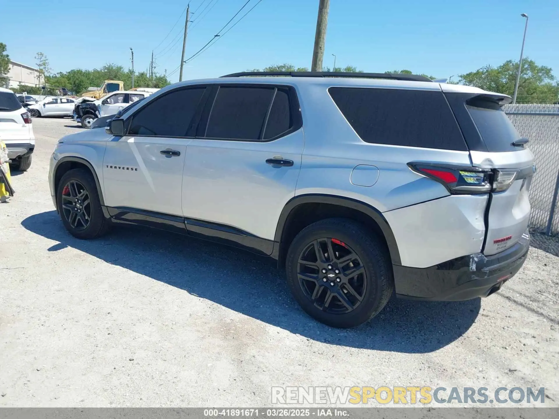 3 fotografías del automóvil dañado 1GNERKKW2LJ278087 CHEVROLET TRAVERSE 2020