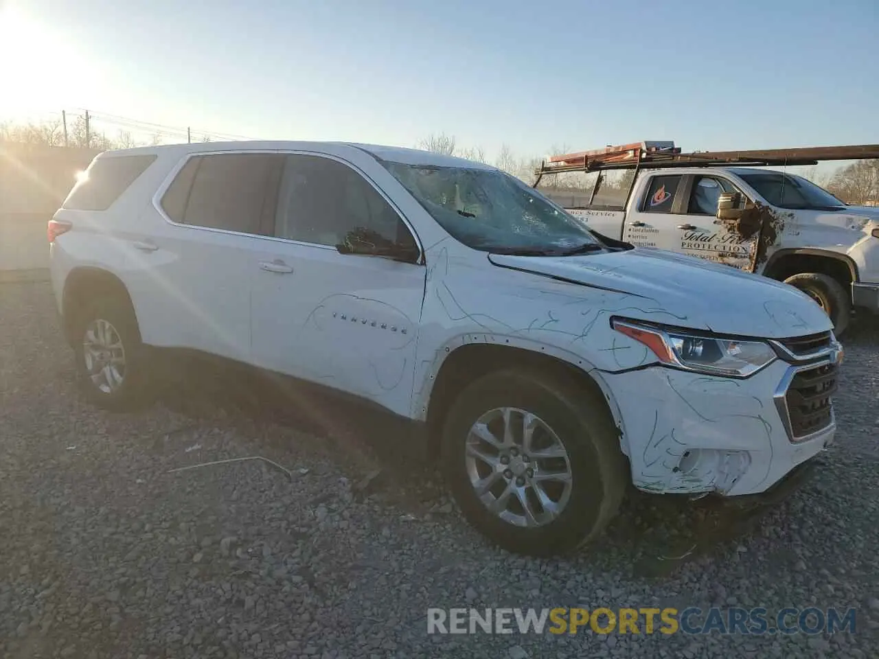 4 fotografías del automóvil dañado 1GNERLKW2LJ249002 CHEVROLET TRAVERSE 2020