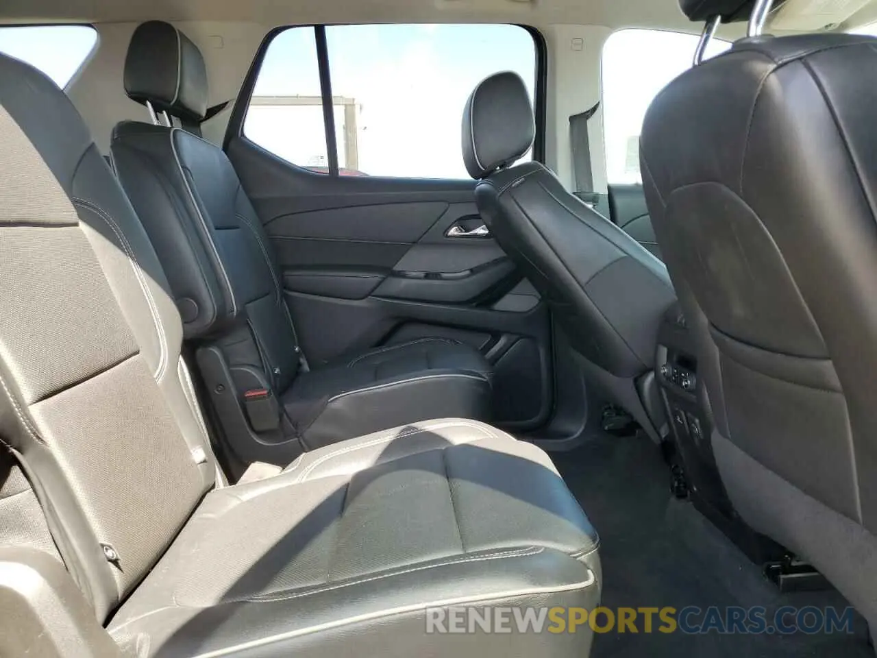 11 fotografías del automóvil dañado 1GNERNKW2LJ222572 CHEVROLET TRAVERSE 2020