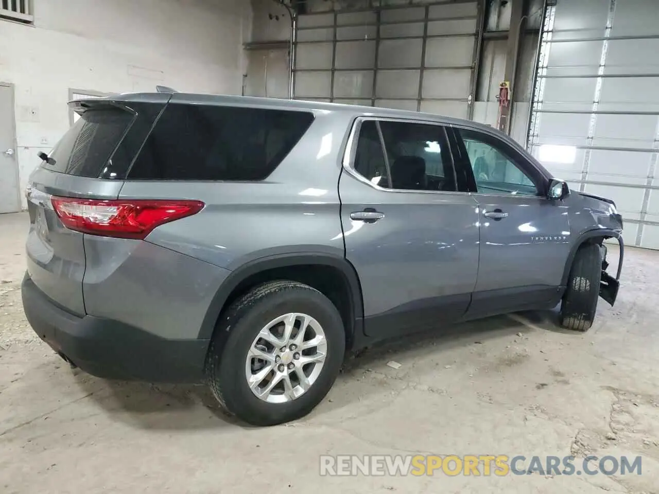3 fotografías del automóvil dañado 1GNEVFKW1LJ261798 CHEVROLET TRAVERSE 2020