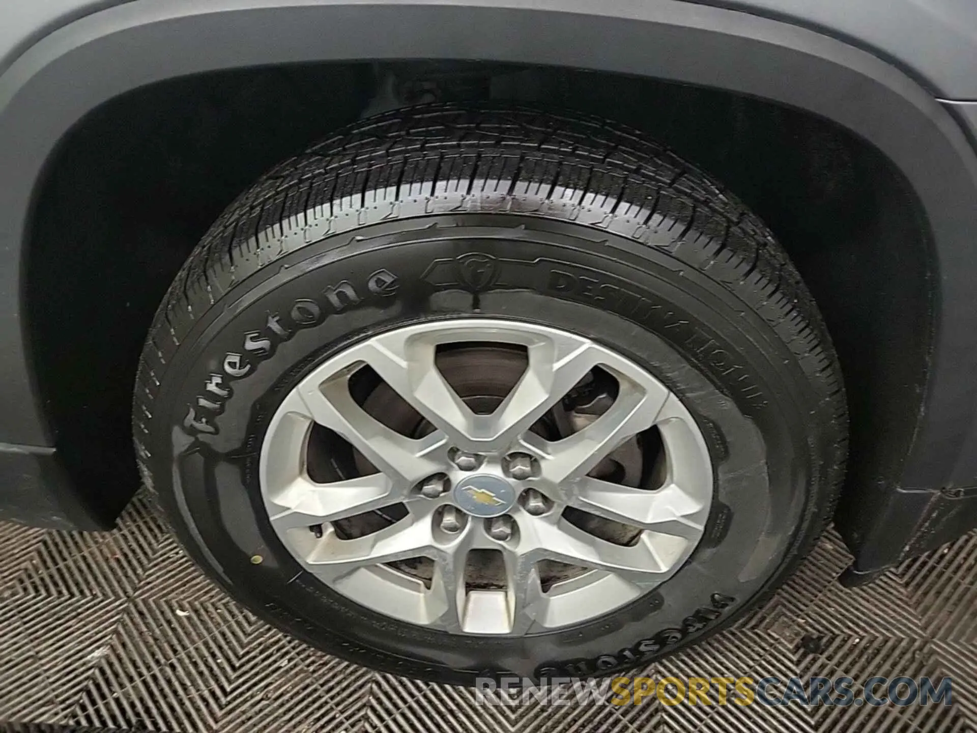 34 fotografías del automóvil dañado 1GNEVFKW3LJ274665 CHEVROLET TRAVERSE 2020