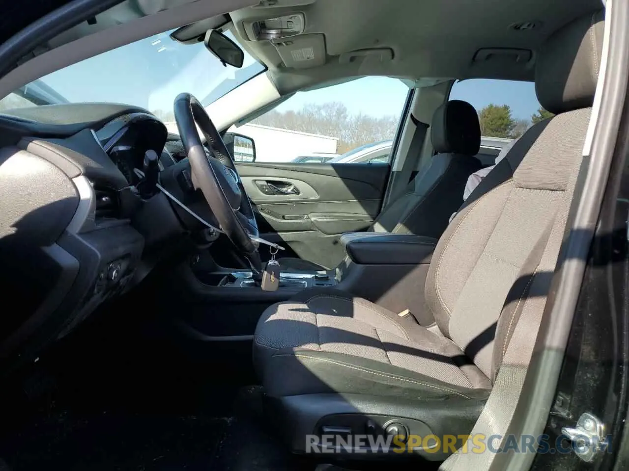 7 fotografías del automóvil dañado 1GNEVGKW0LJ281837 CHEVROLET TRAVERSE 2020