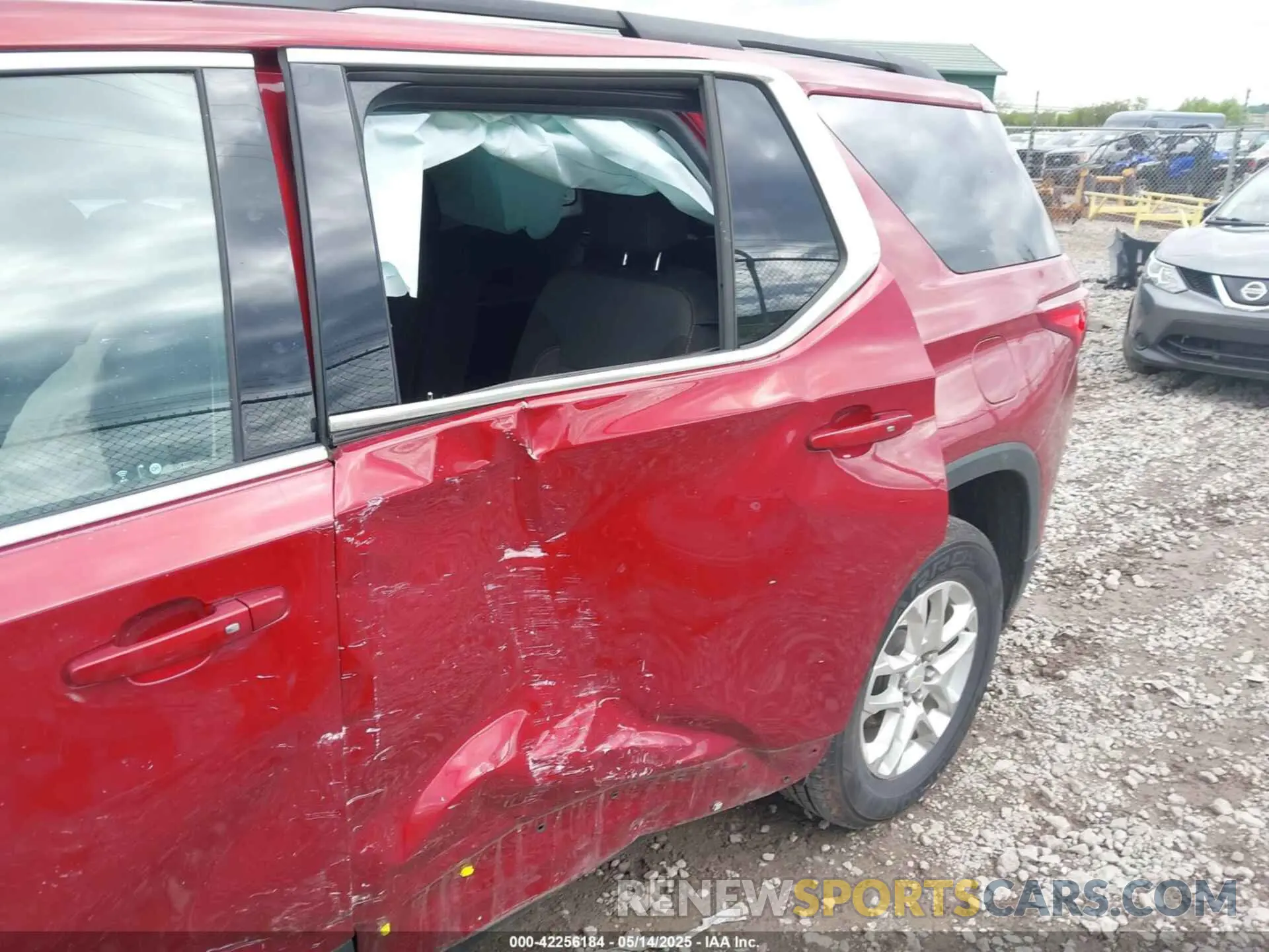 18 fotografías del automóvil dañado 1GNEVGKW4LJ176363 CHEVROLET TRAVERSE 2020