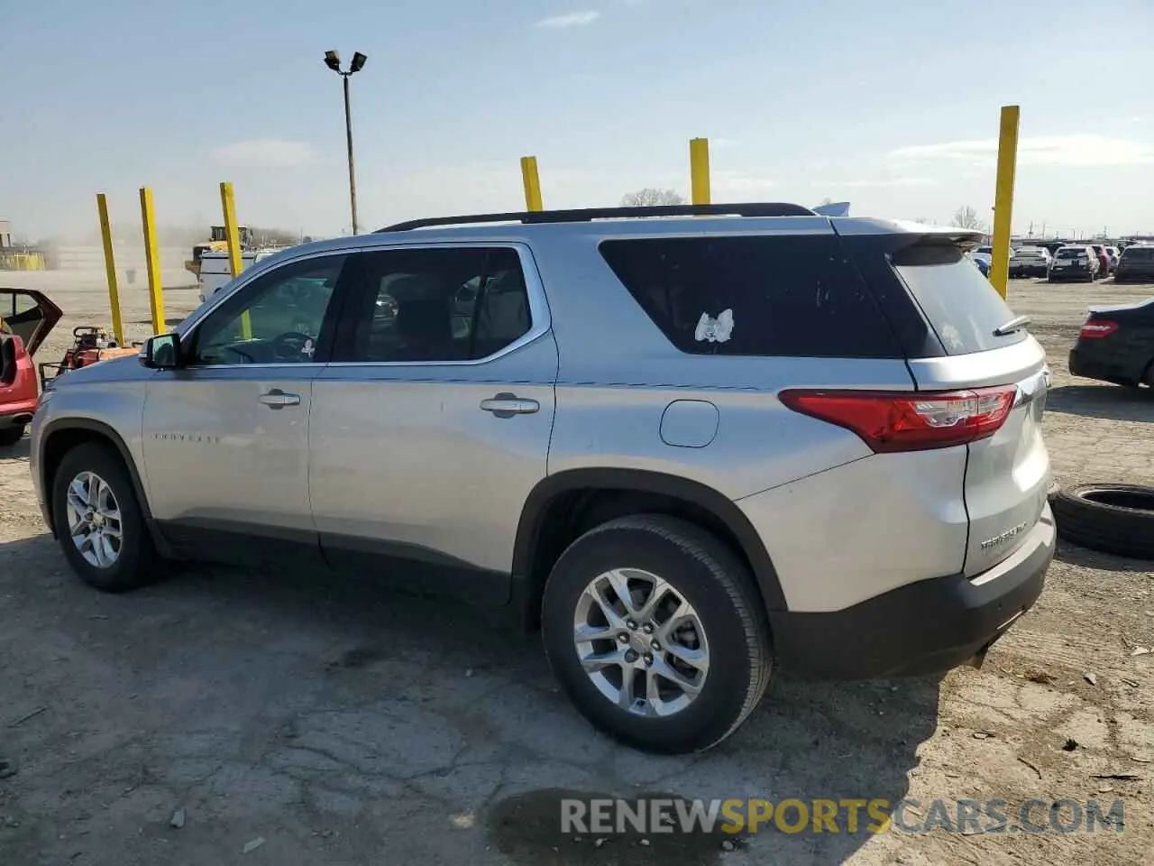 2 fotografías del automóvil dañado 1GNEVGKW4LJ218210 CHEVROLET TRAVERSE 2020