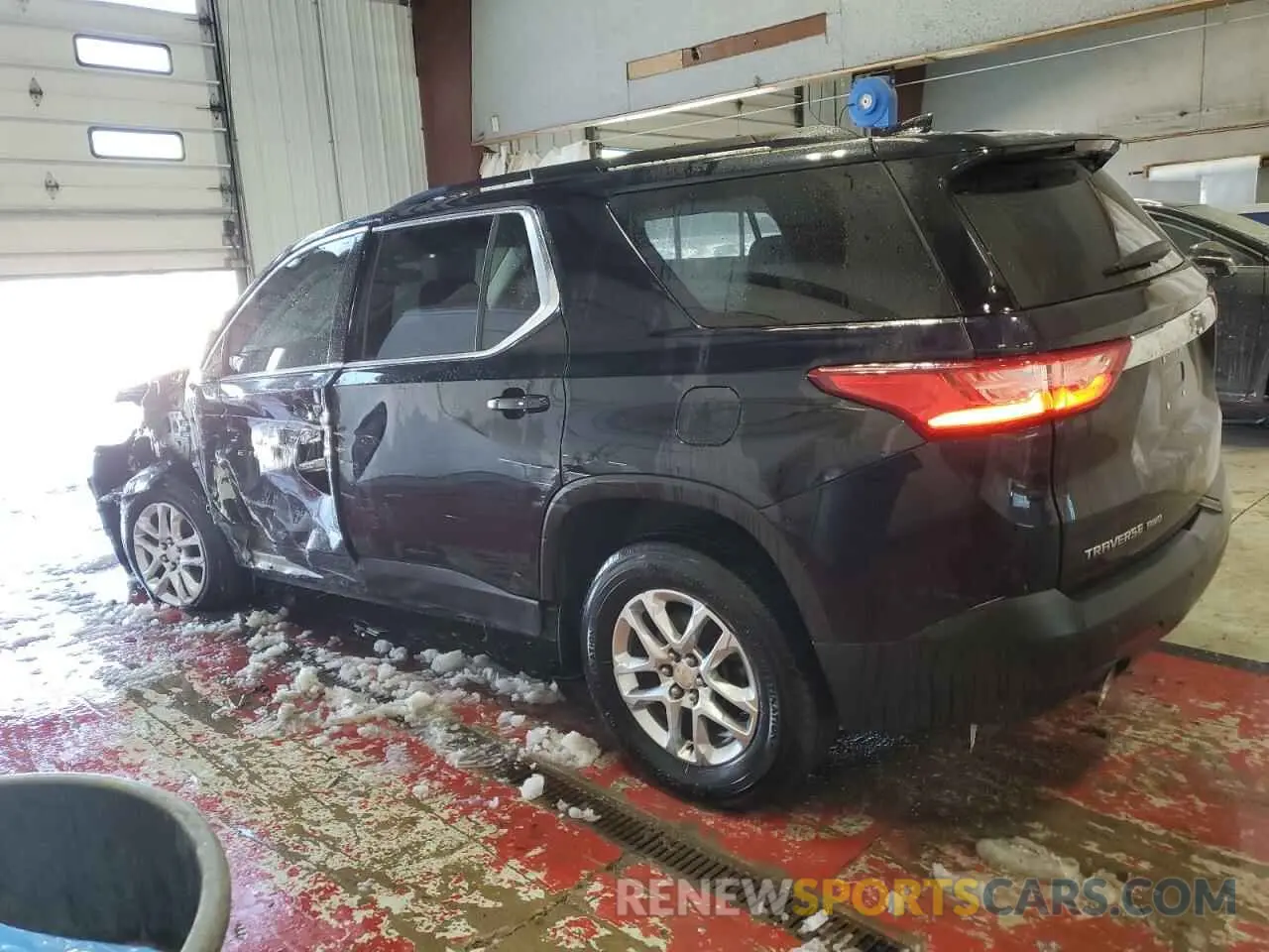 2 fotografías del automóvil dañado 1GNEVGKW5LJ105849 CHEVROLET TRAVERSE 2020