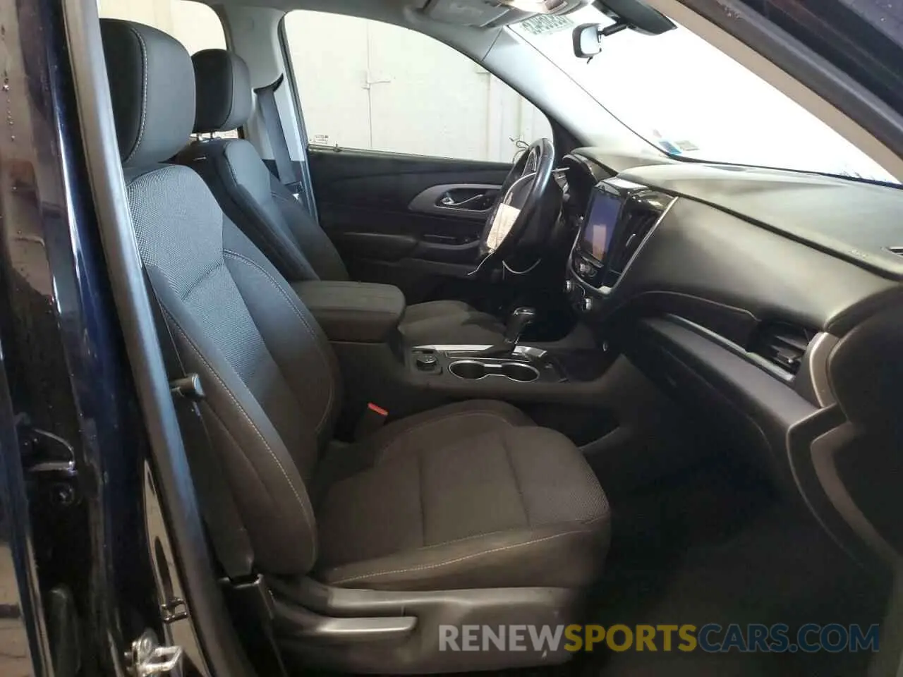 7 fotografías del automóvil dañado 1GNEVGKW5LJ105849 CHEVROLET TRAVERSE 2020