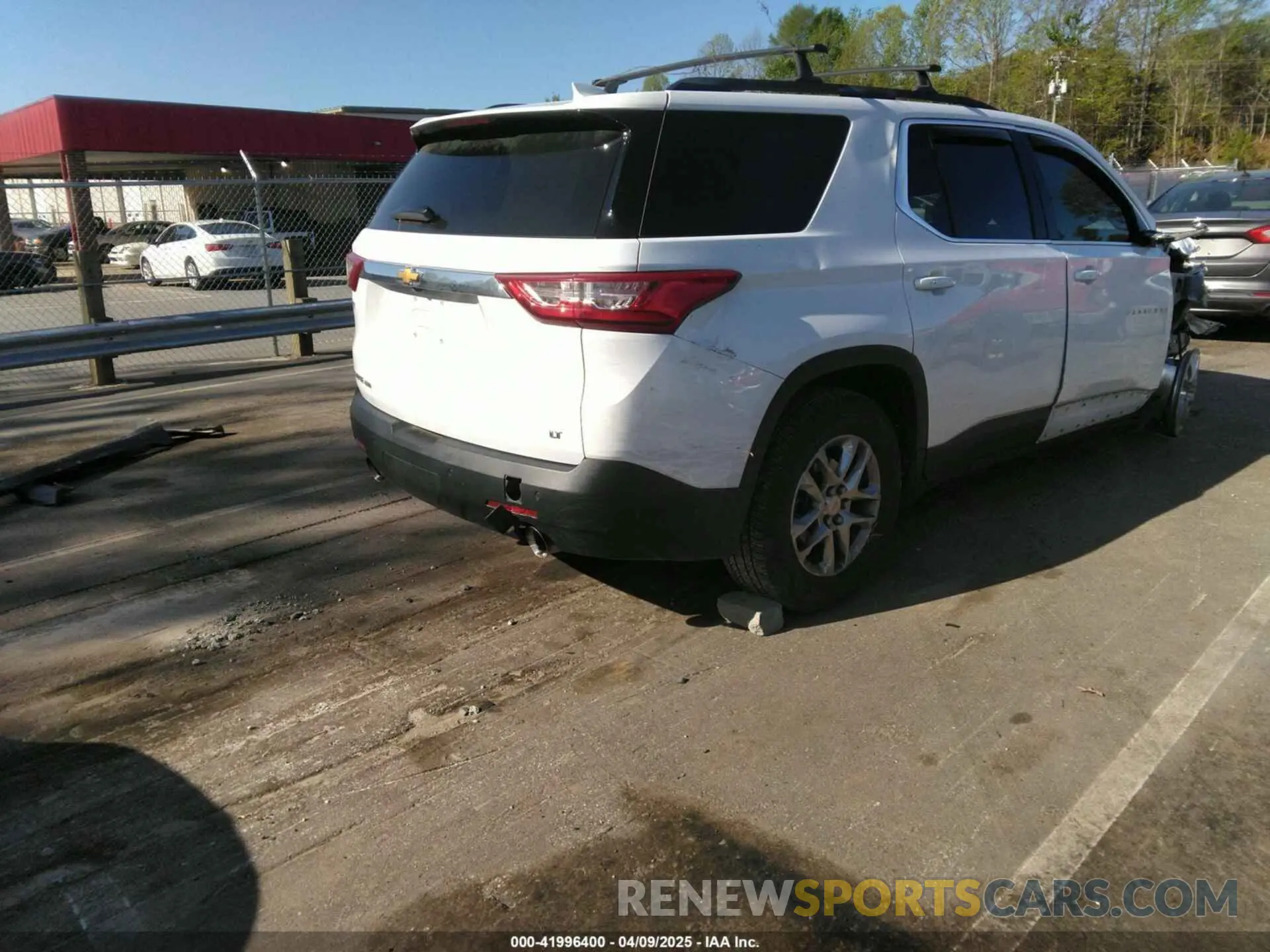 4 fotografías del automóvil dañado 1GNEVGKW6LJ140612 CHEVROLET TRAVERSE 2020