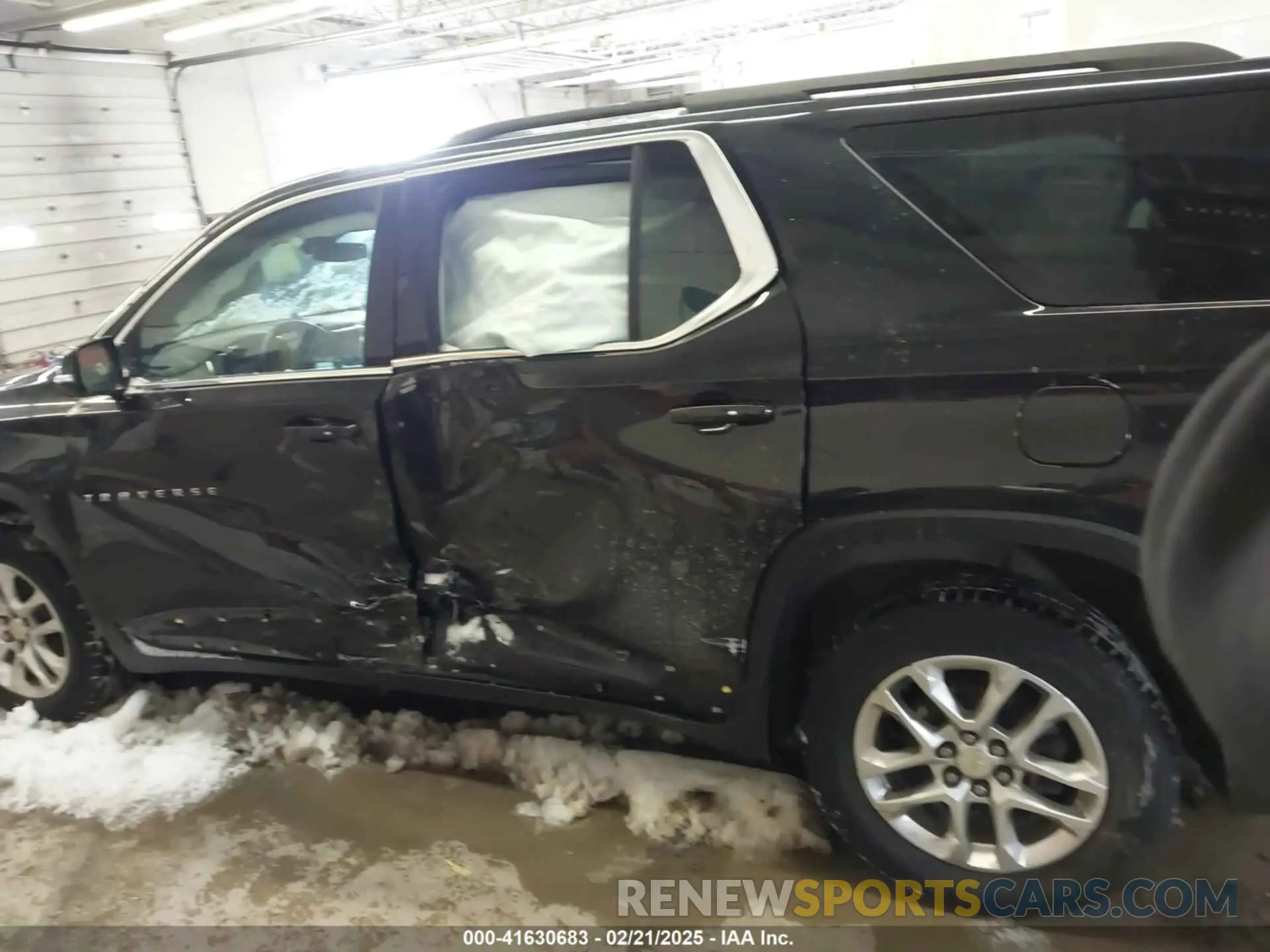 14 fotografías del automóvil dañado 1GNEVGKW9LJ304449 CHEVROLET TRAVERSE 2020