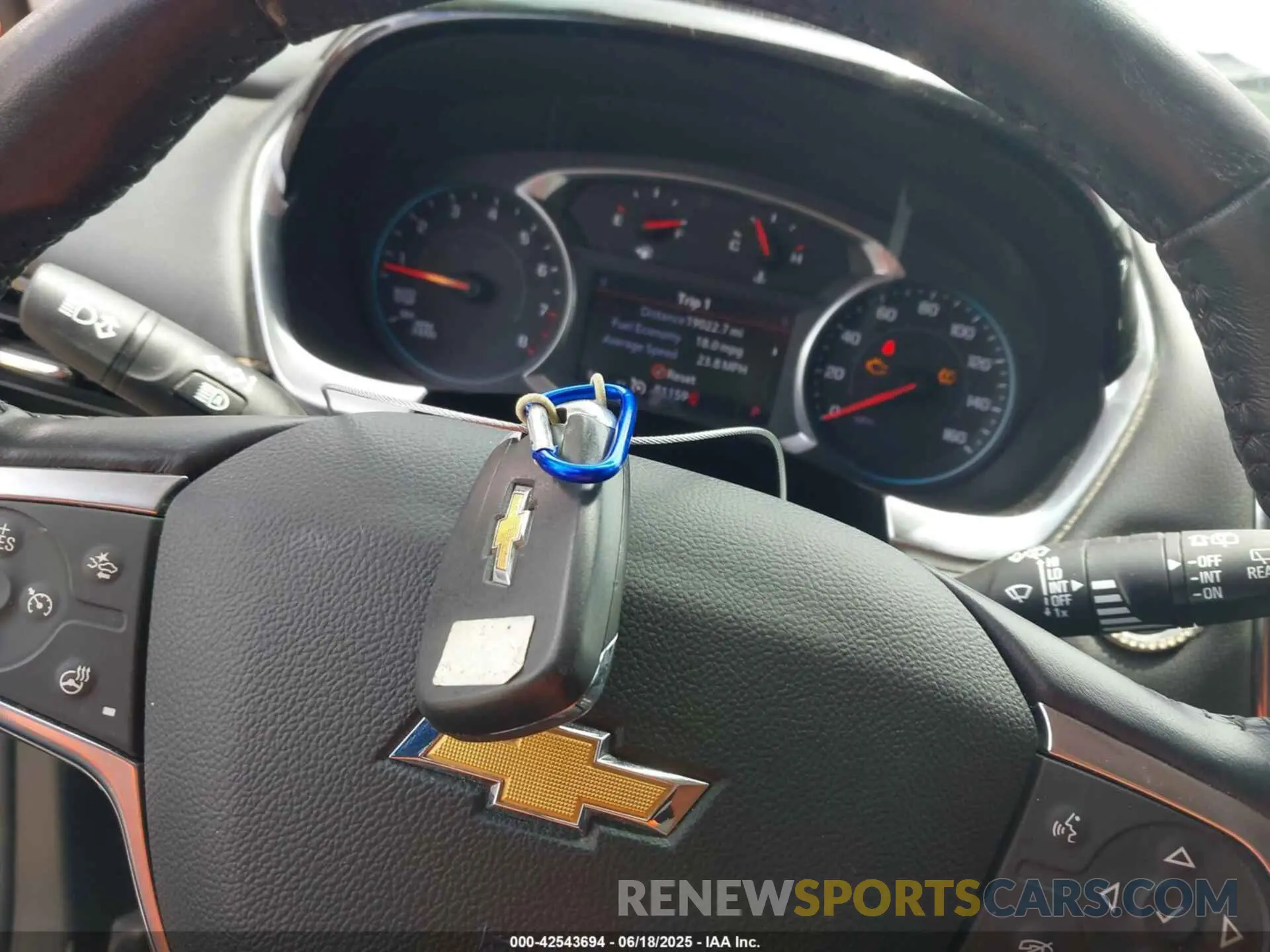 11 fotografías del automóvil dañado 1GNEVHKW0LJ322859 CHEVROLET TRAVERSE 2020