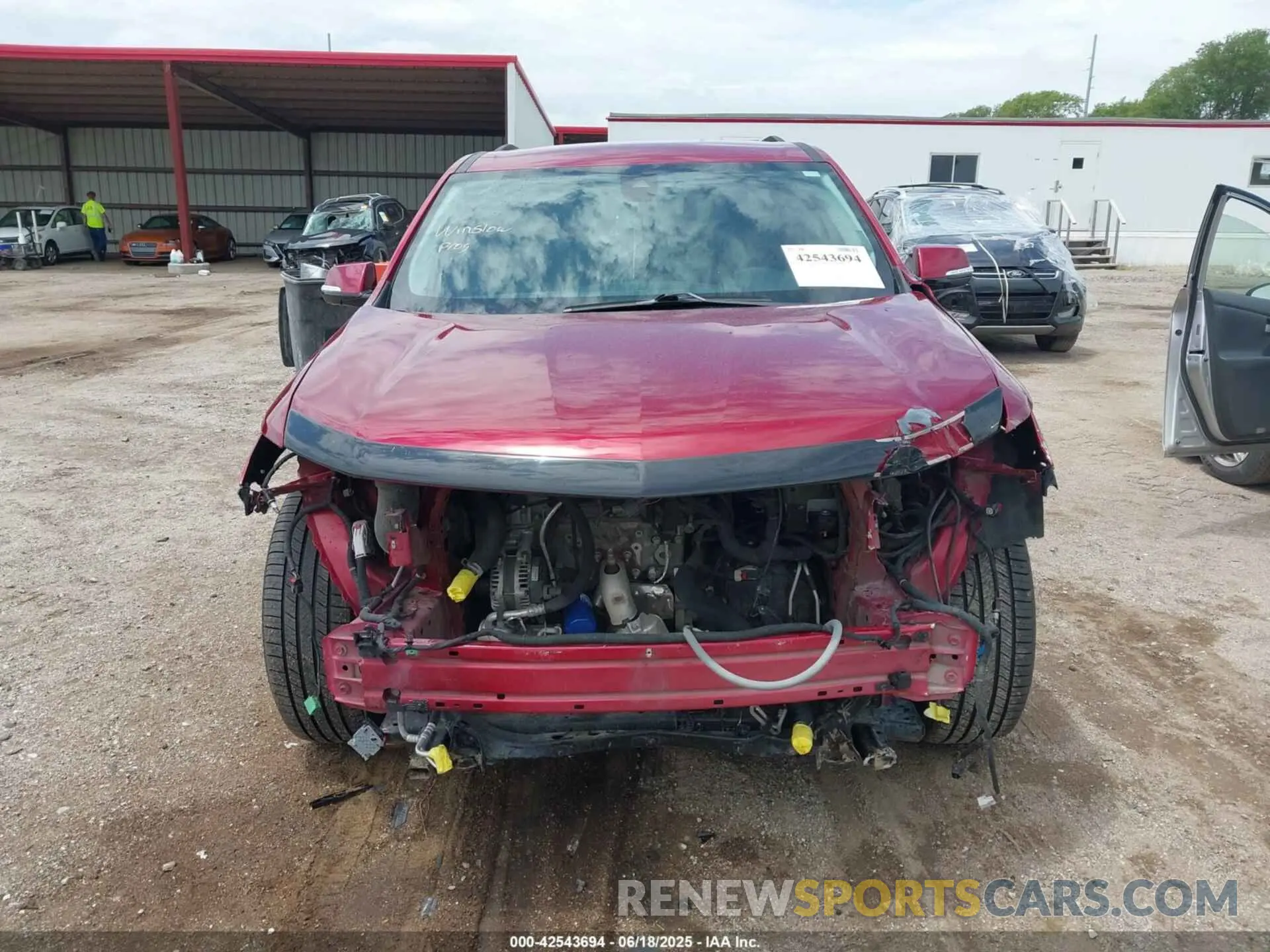 13 fotografías del automóvil dañado 1GNEVHKW0LJ322859 CHEVROLET TRAVERSE 2020