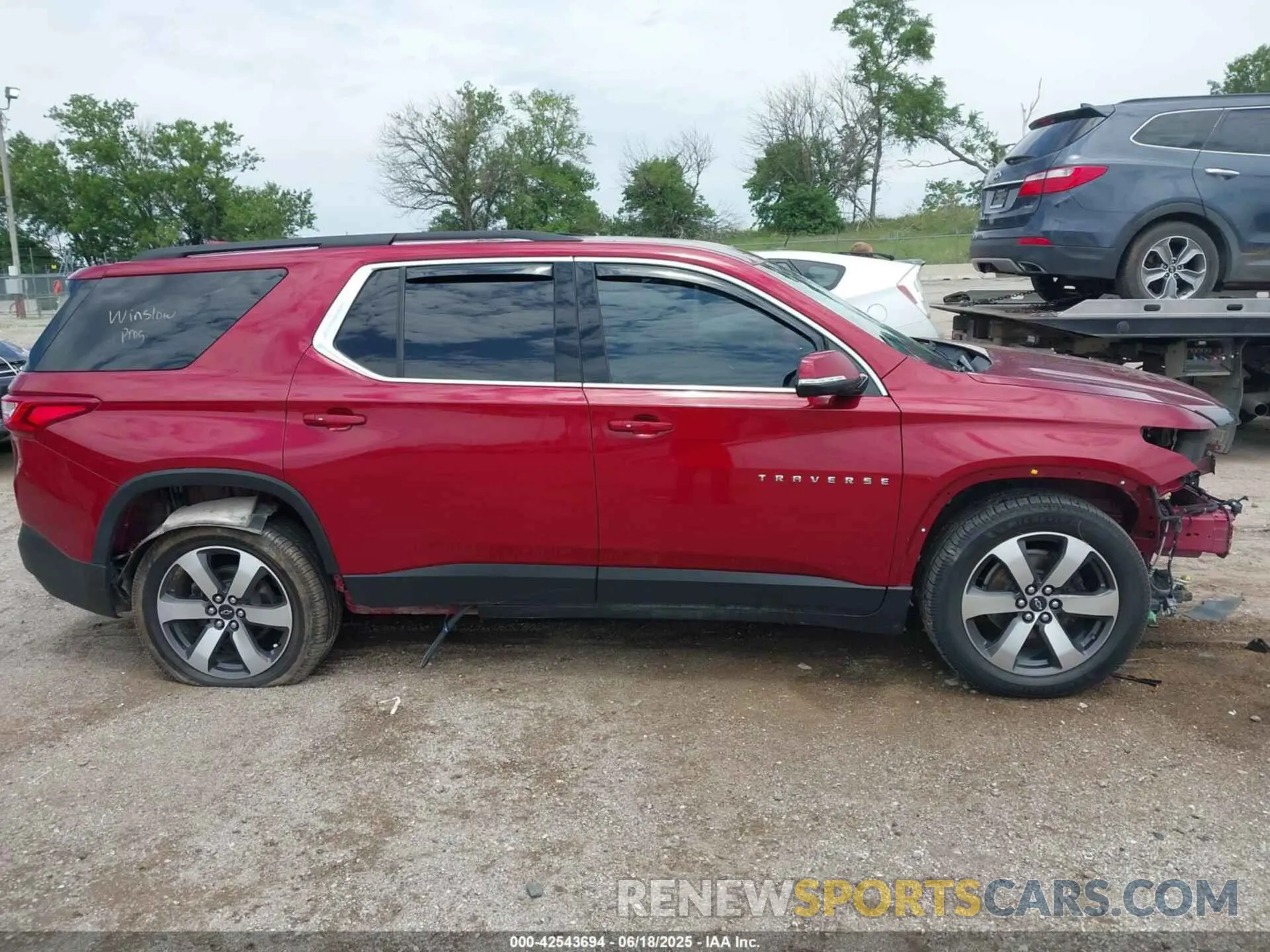 14 fotografías del automóvil dañado 1GNEVHKW0LJ322859 CHEVROLET TRAVERSE 2020