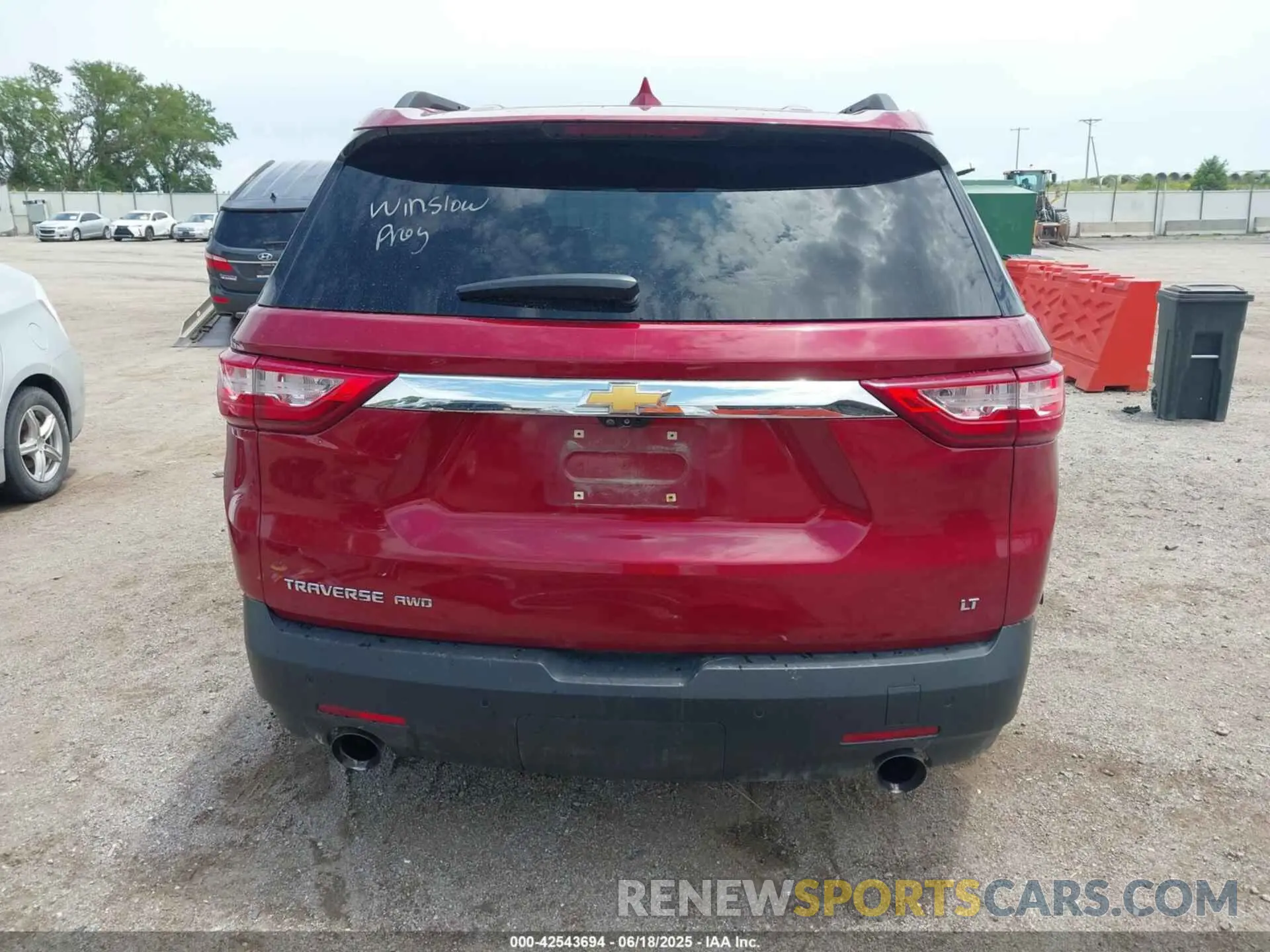 17 fotografías del automóvil dañado 1GNEVHKW0LJ322859 CHEVROLET TRAVERSE 2020