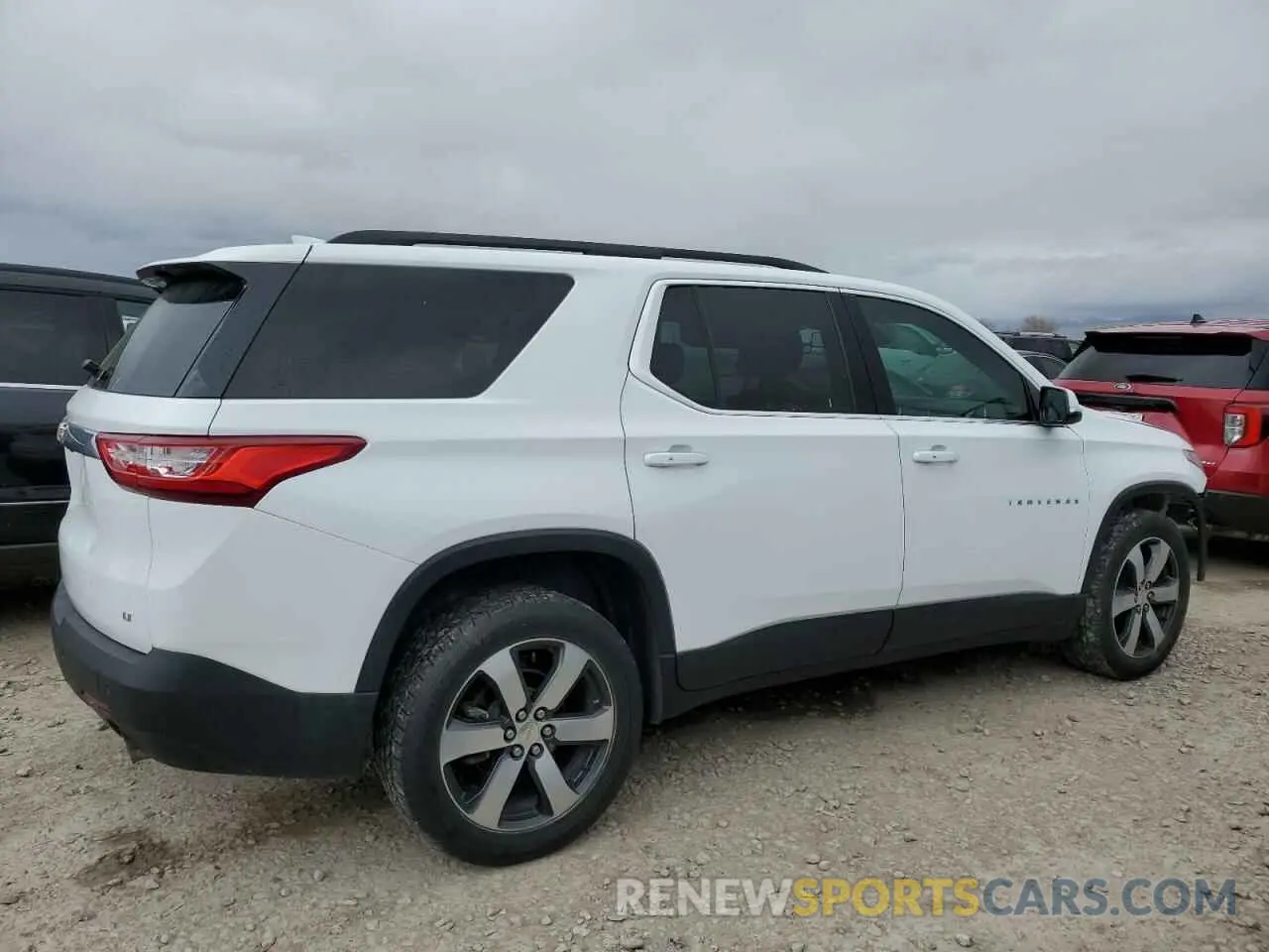 3 fotografías del automóvil dañado 1GNEVHKW2LJ245489 CHEVROLET TRAVERSE 2020