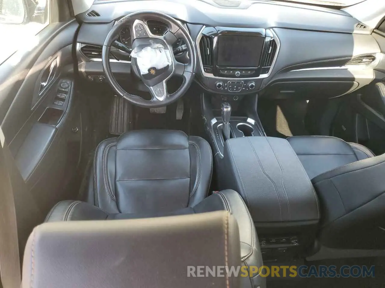 8 fotografías del automóvil dañado 1GNEVHKW3LJ115382 CHEVROLET TRAVERSE 2020