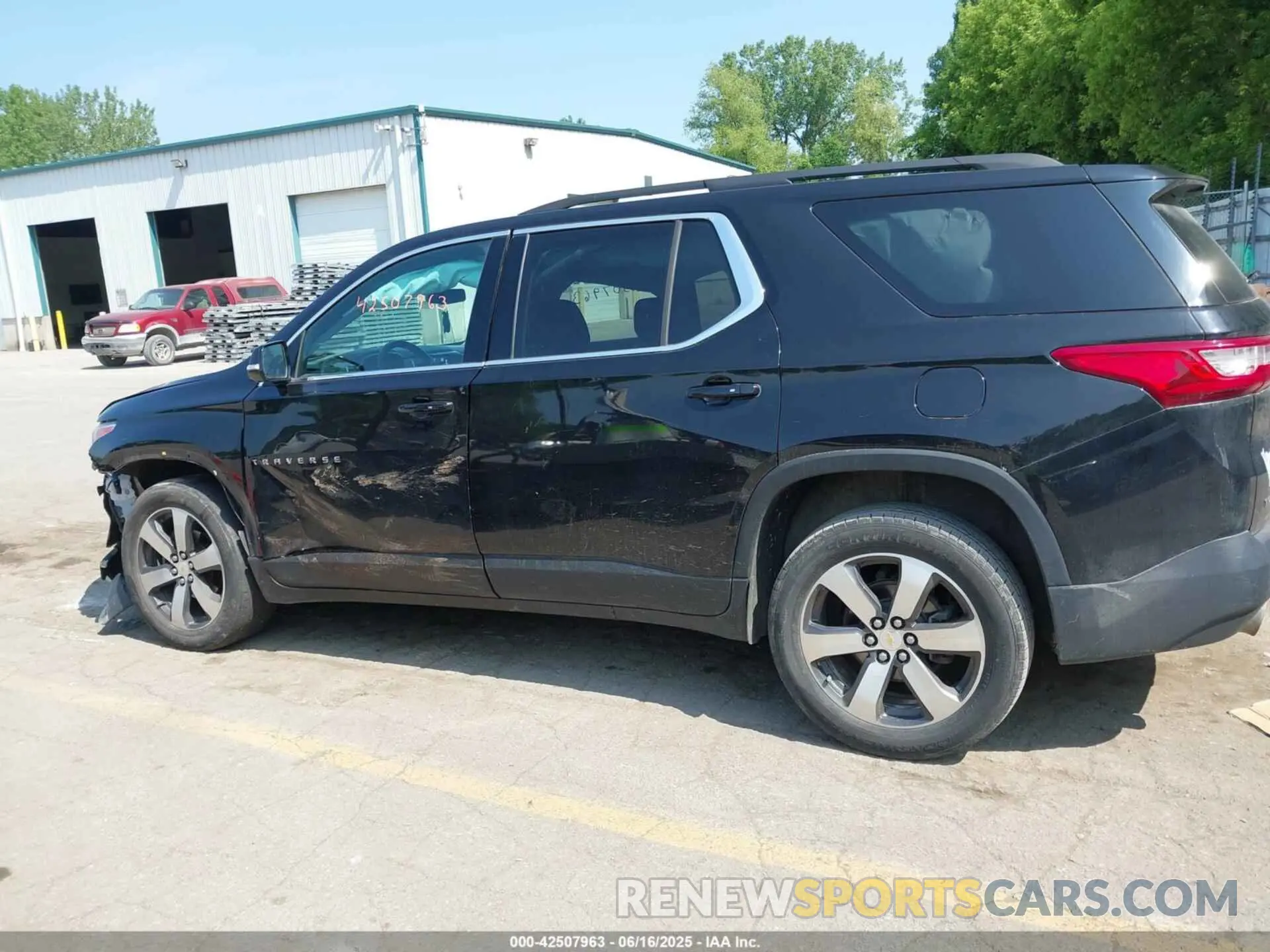 14 fotografías del automóvil dañado 1GNEVHKW3LJ164808 CHEVROLET TRAVERSE 2020