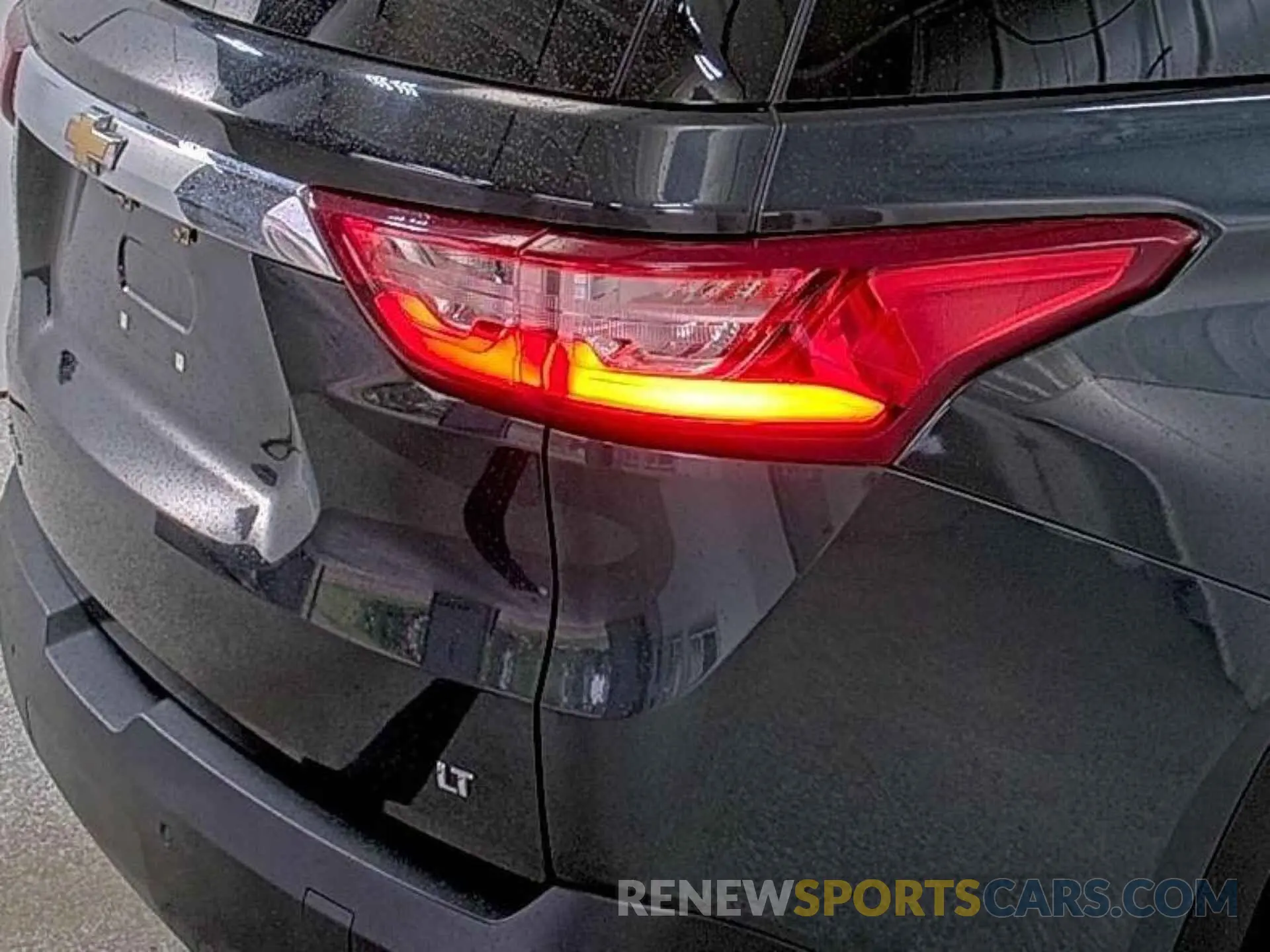 4 fotografías del automóvil dañado 1GNEVHKW3LJ189501 CHEVROLET TRAVERSE 2020