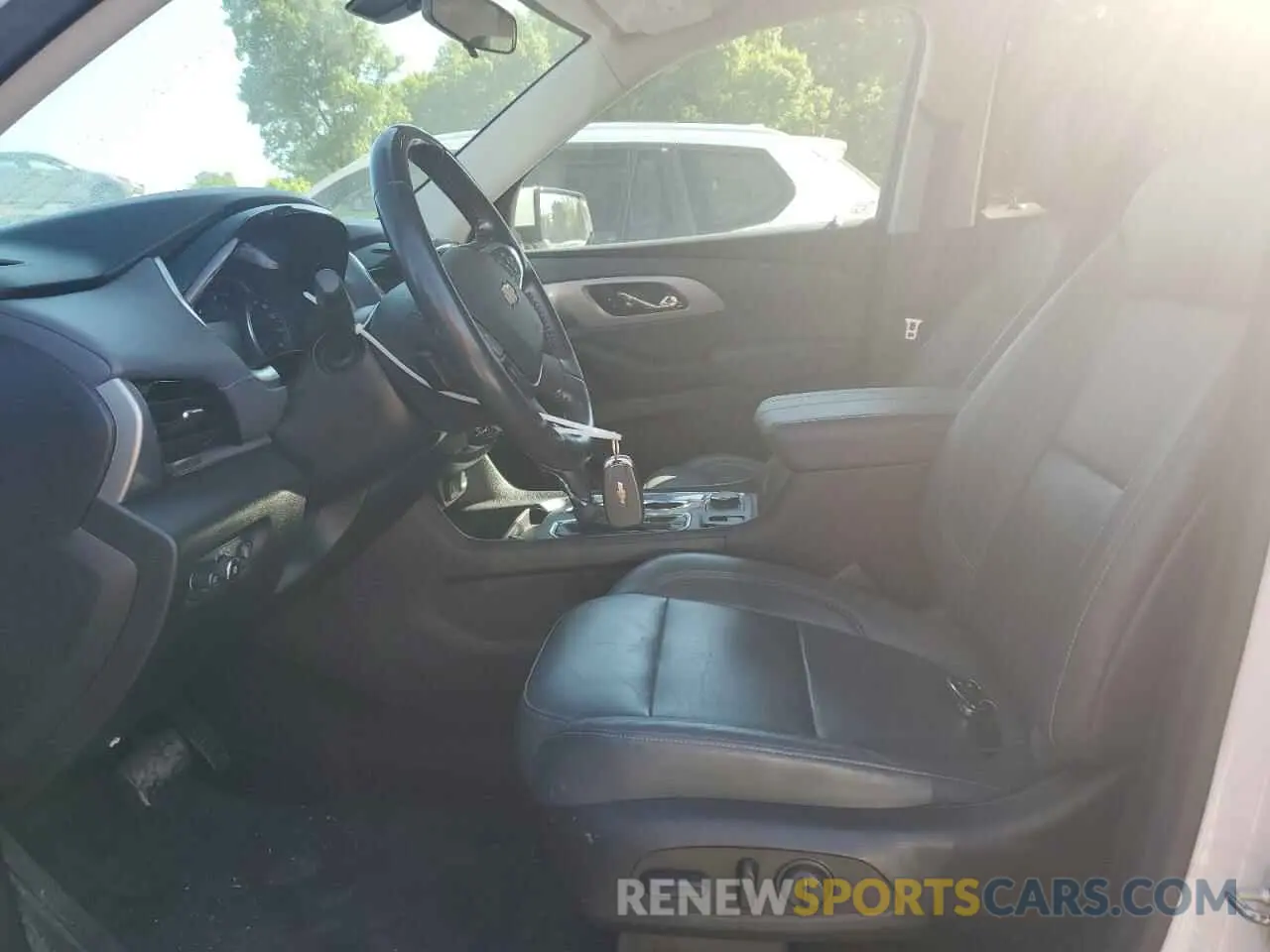7 fotografías del automóvil dañado 1GNEVHKW5LJ326146 CHEVROLET TRAVERSE 2020