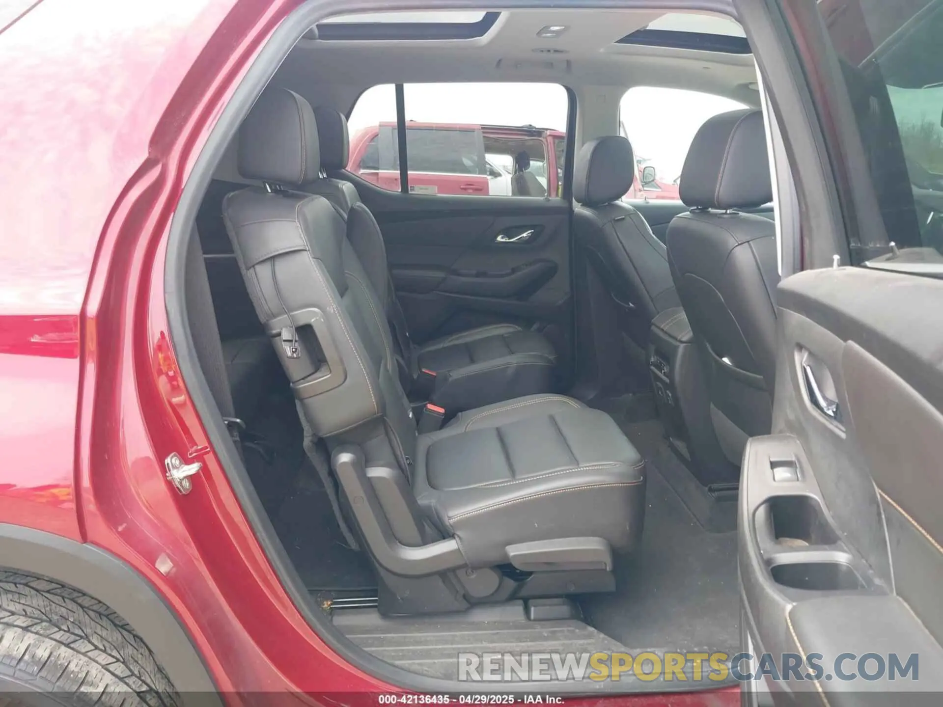 8 fotografías del automóvil dañado 1GNEVHKW6LJ236648 CHEVROLET TRAVERSE 2020