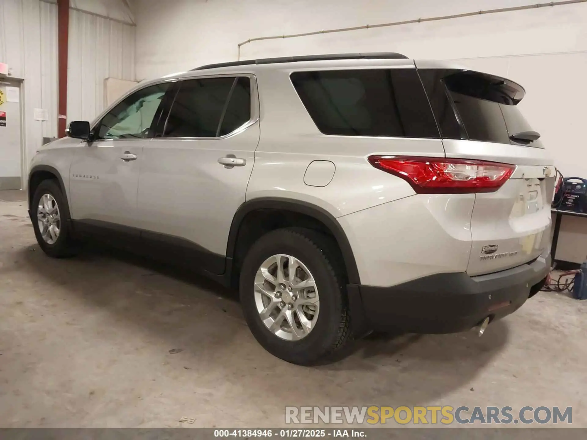 3 fotografías del automóvil dañado 1GNEVHKW6LJ273022 CHEVROLET TRAVERSE 2020