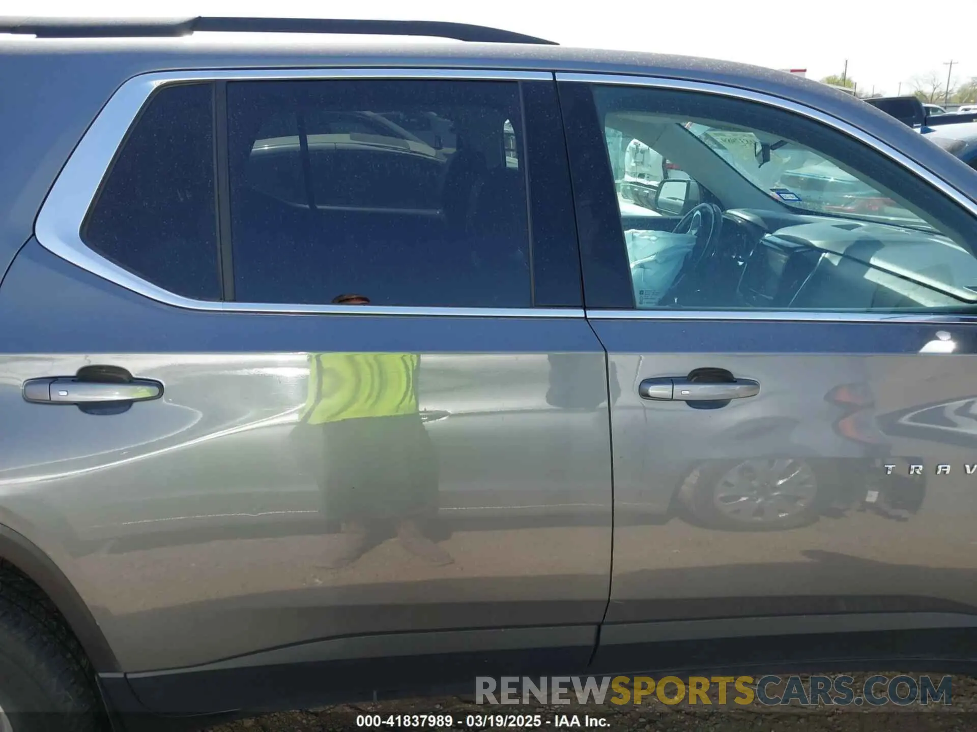 13 fotografías del automóvil dañado 1GNEVHKW7LJ145467 CHEVROLET TRAVERSE 2020