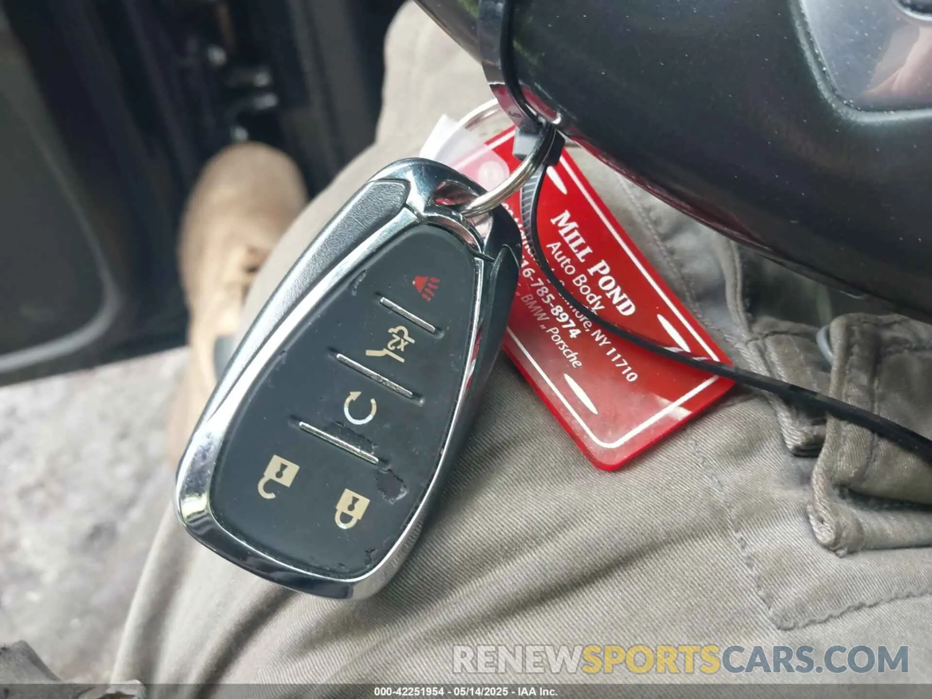 11 fotografías del automóvil dañado 1GNEVHKWXLJ324540 CHEVROLET TRAVERSE 2020
