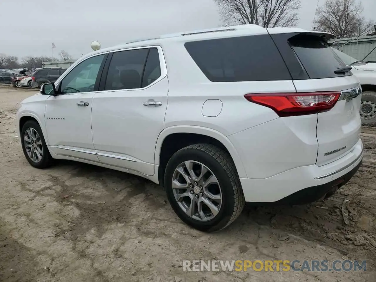 2 fotografías del automóvil dañado 1GNEVKKW3LJ288848 CHEVROLET TRAVERSE 2020