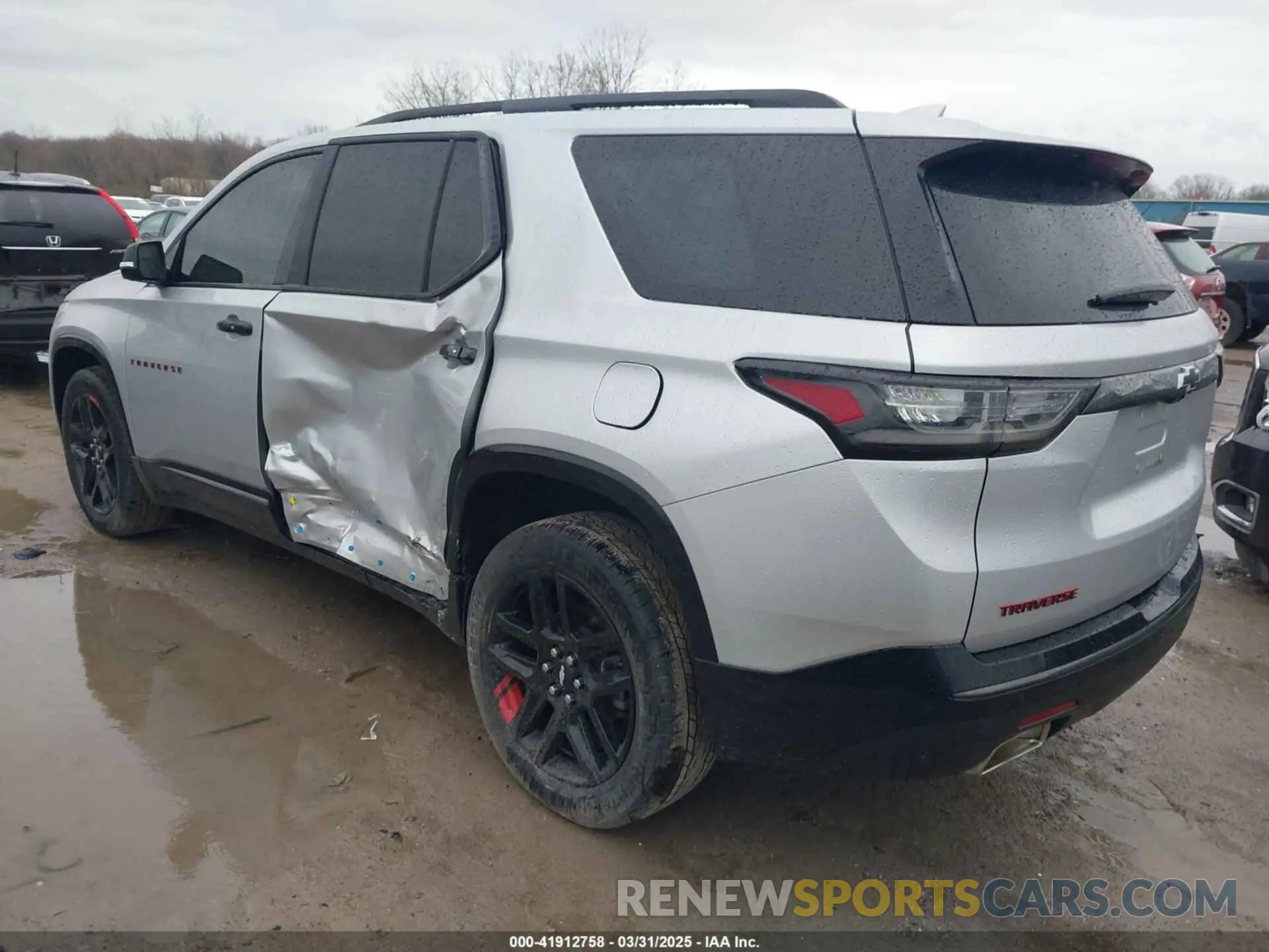 3 fotografías del automóvil dañado 1GNEVKKW4LJ284338 CHEVROLET TRAVERSE 2020