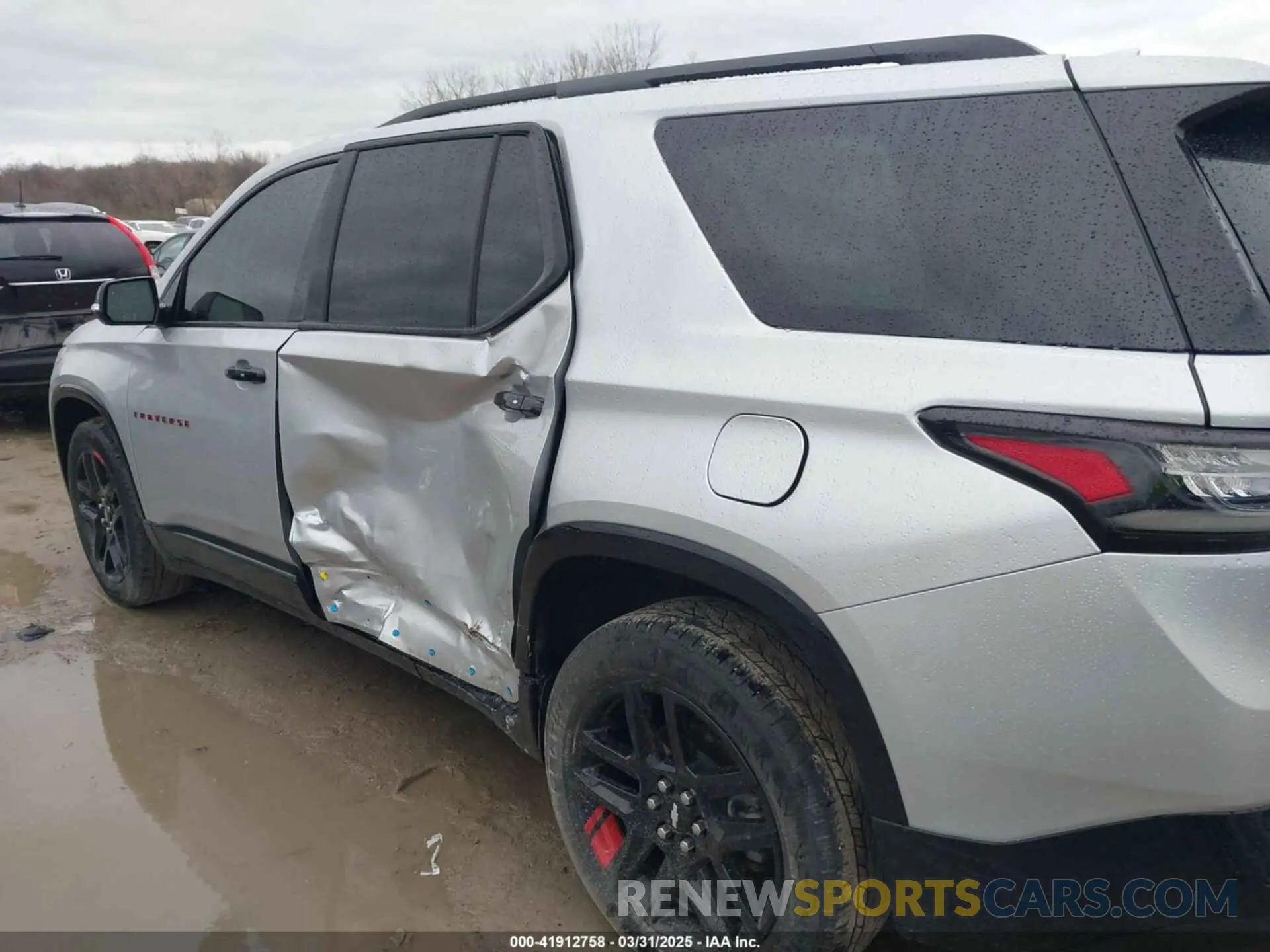 6 fotografías del automóvil dañado 1GNEVKKW4LJ284338 CHEVROLET TRAVERSE 2020
