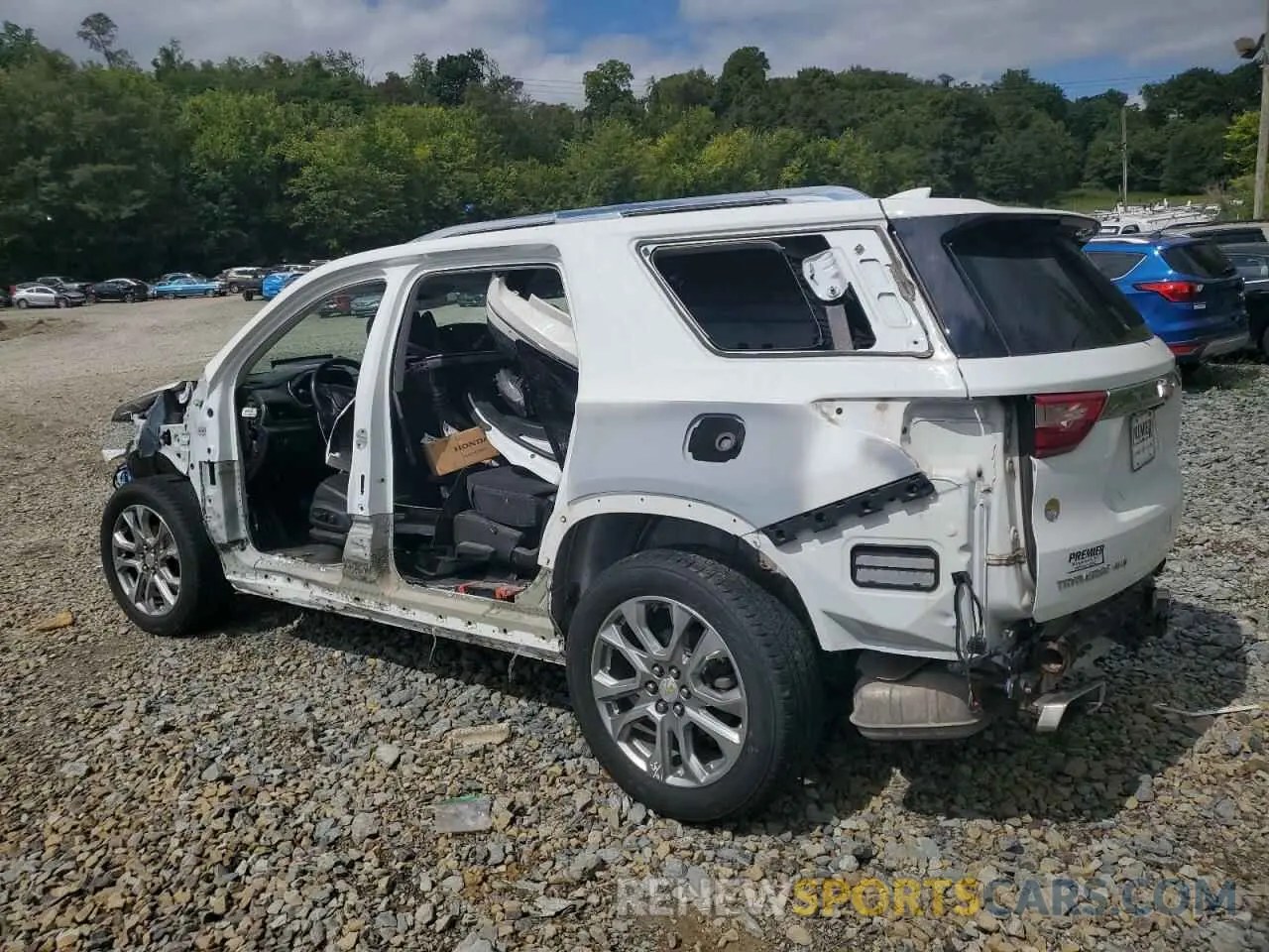 2 fotografías del automóvil dañado 1GNEVKKW9LJ158234 CHEVROLET TRAVERSE 2020