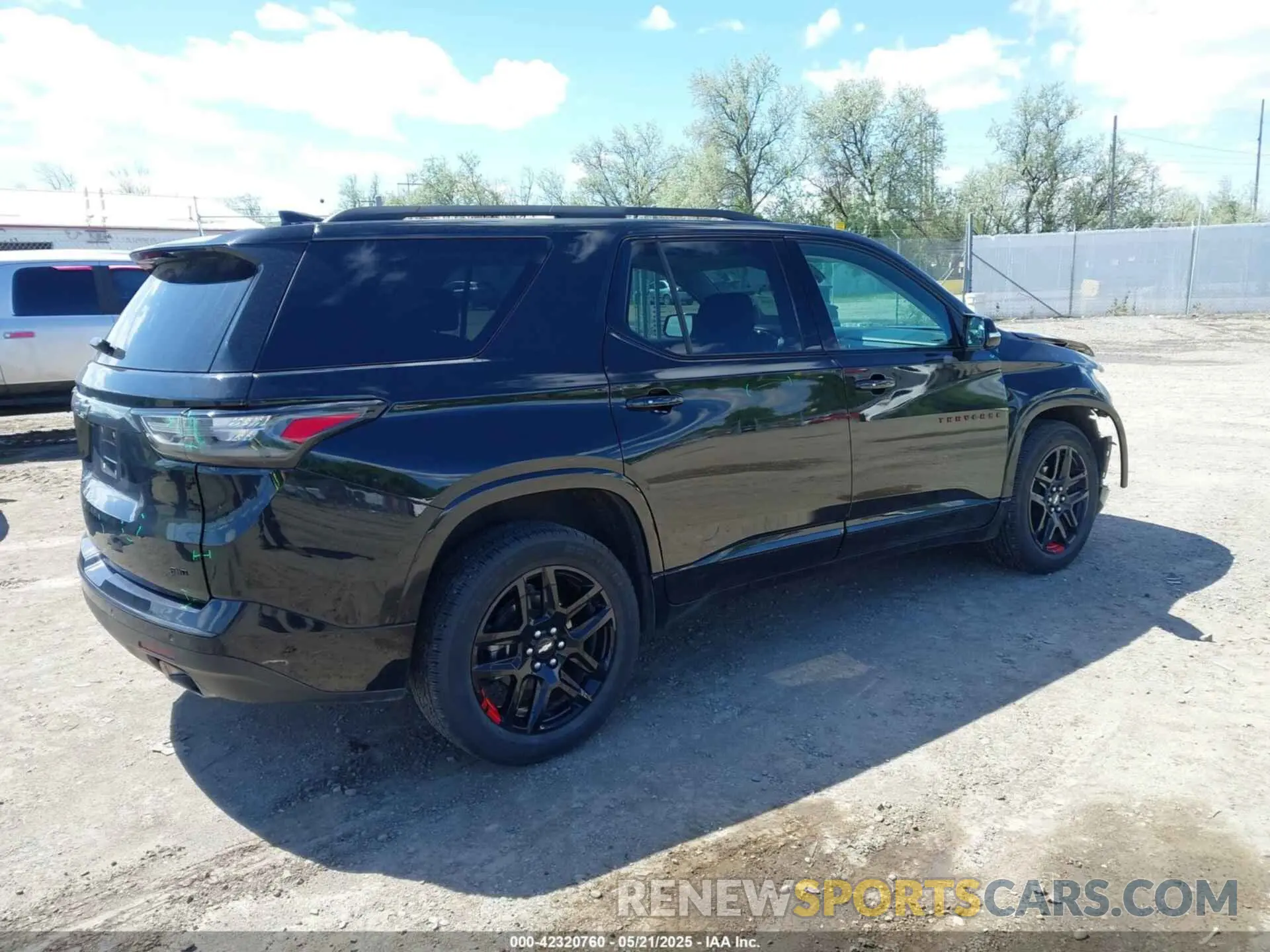 4 fotografías del automóvil dañado 1GNEVKKW9LJ315230 CHEVROLET TRAVERSE 2020