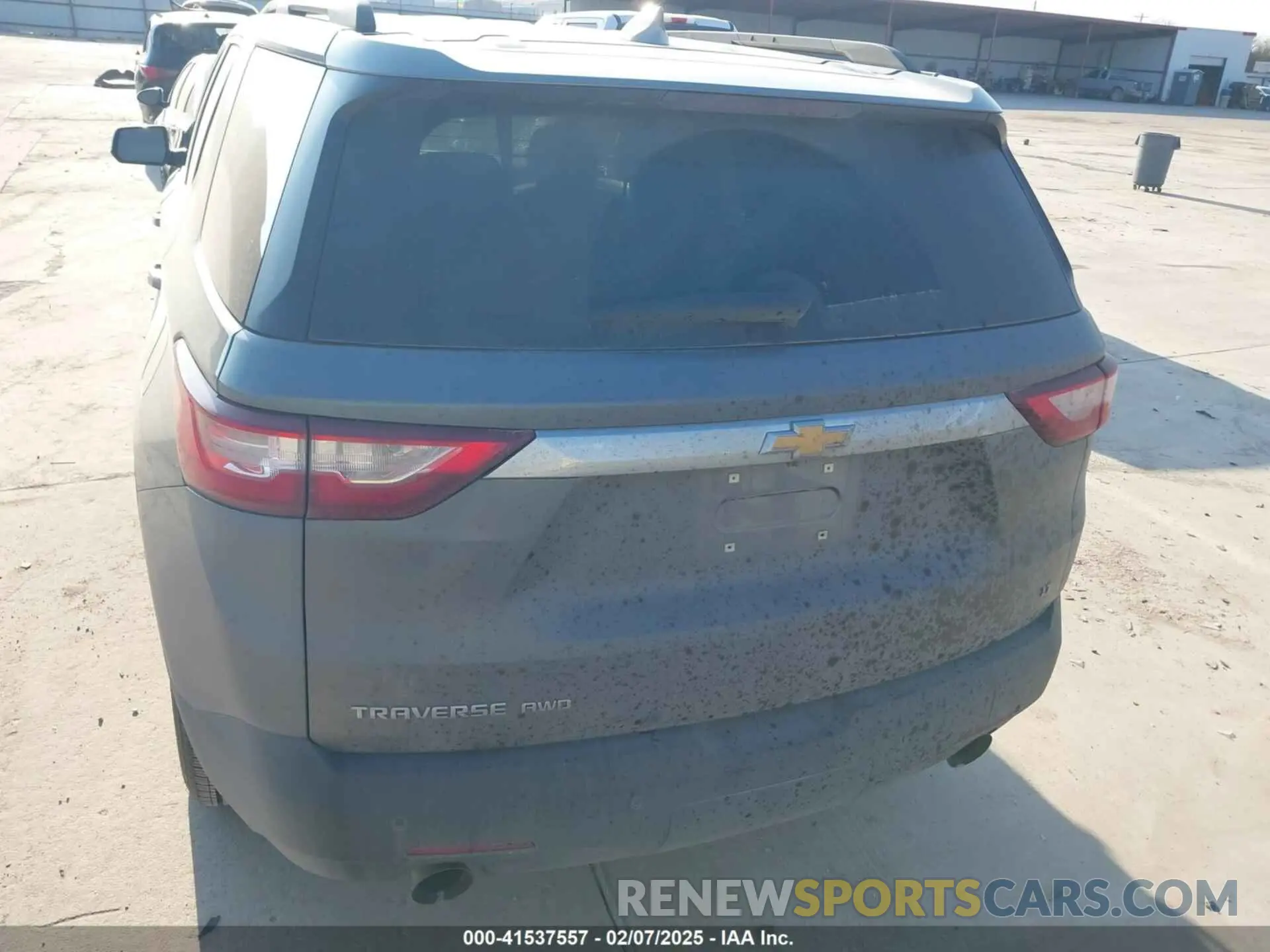 16 fotografías del automóvil dañado 1GNEVMKW3LJ192276 CHEVROLET TRAVERSE 2020