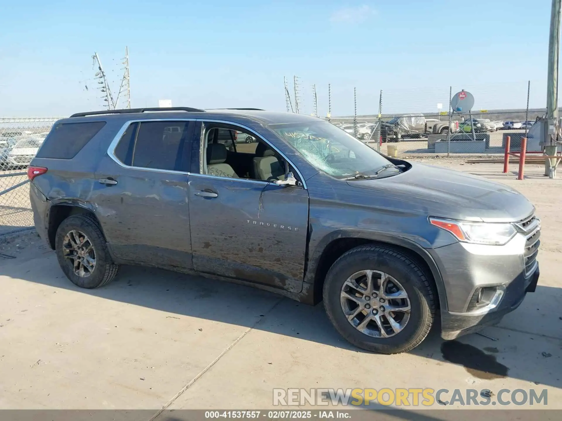 6 fotografías del automóvil dañado 1GNEVMKW3LJ192276 CHEVROLET TRAVERSE 2020