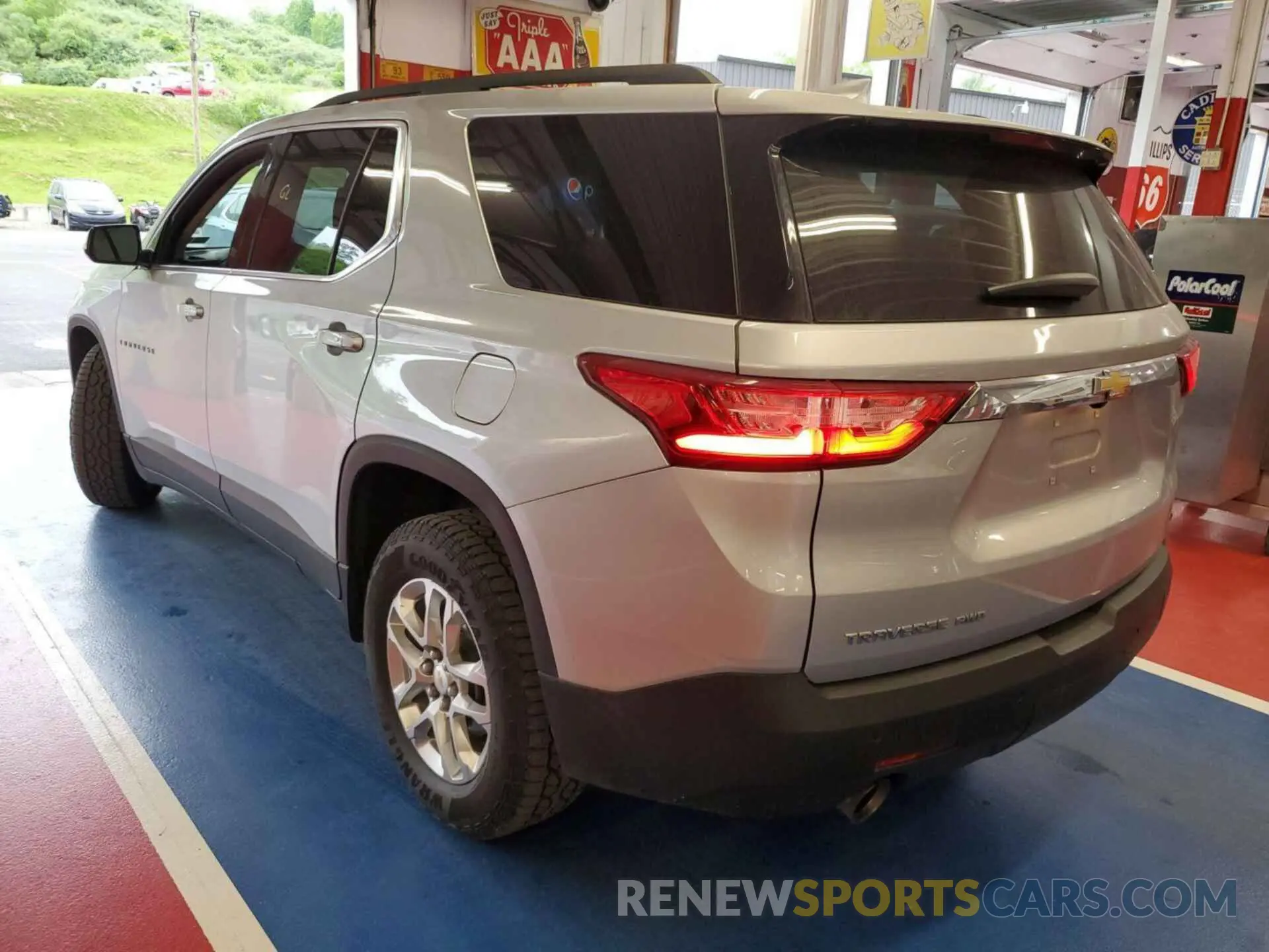 5 fotografías del automóvil dañado 1GNEVMKW6LJ295028 CHEVROLET TRAVERSE 2020