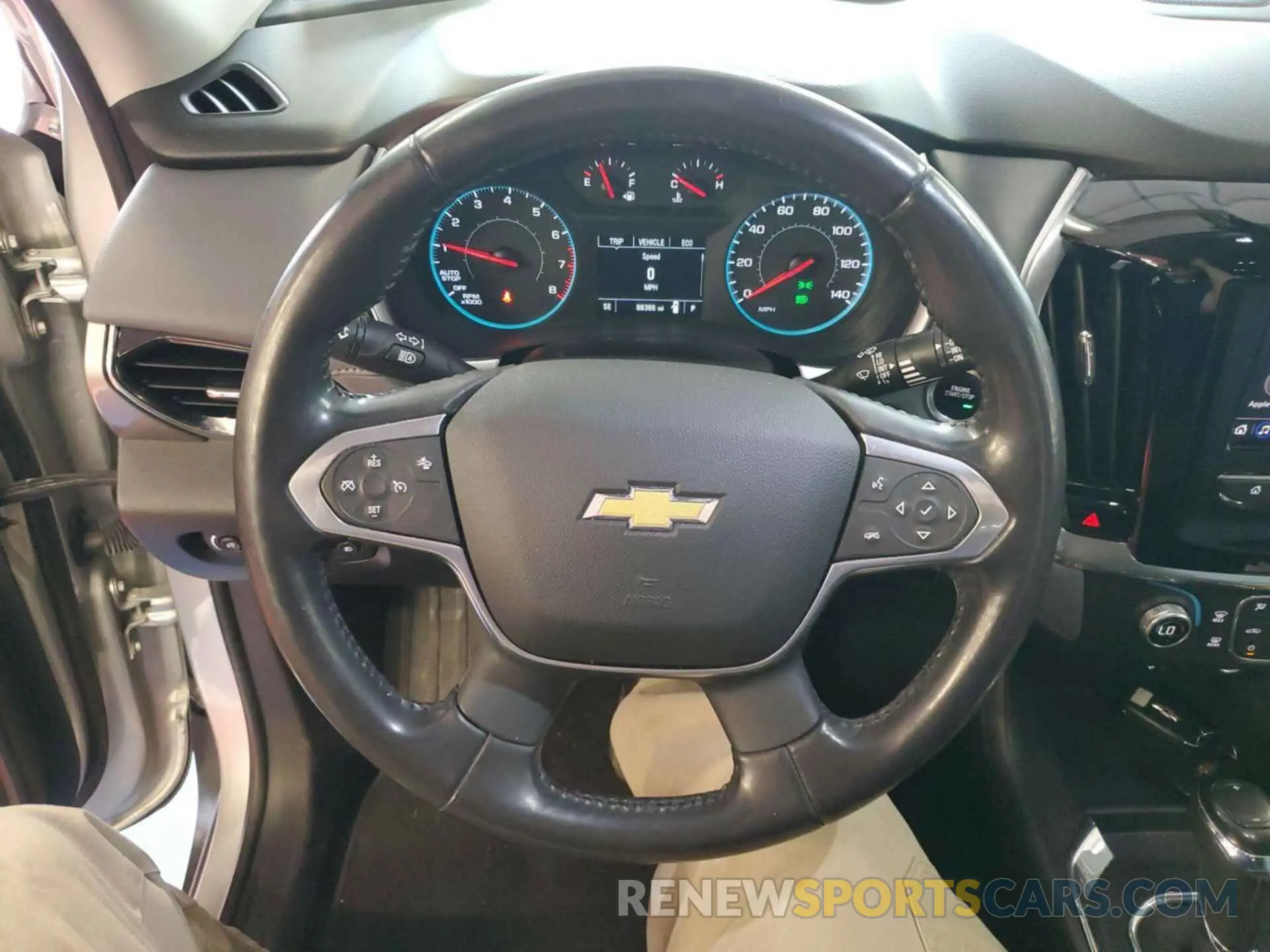 8 fotografías del automóvil dañado 1GNEVMKW6LJ295028 CHEVROLET TRAVERSE 2020