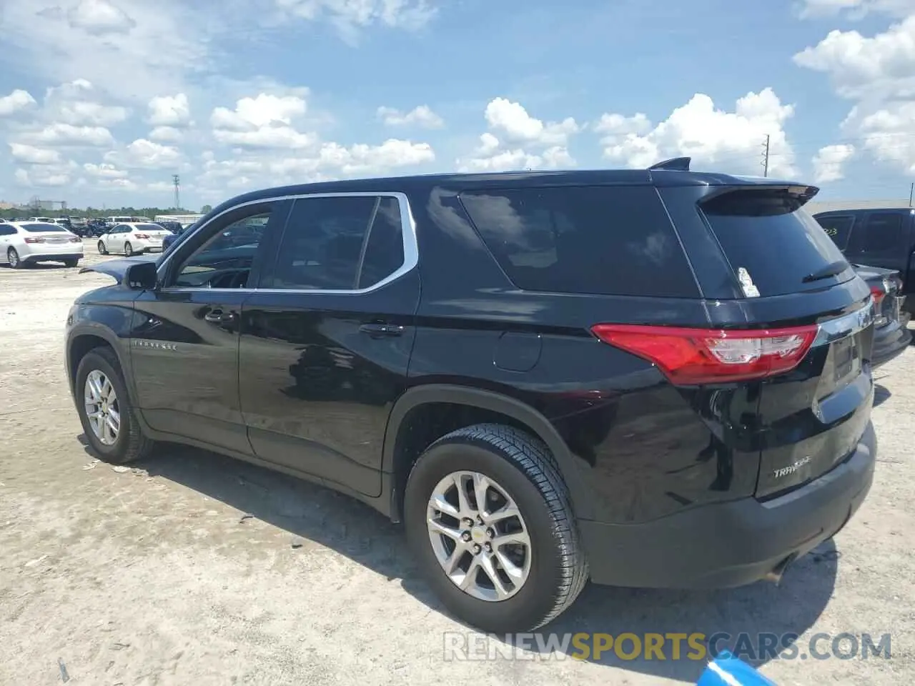 2 fotografías del automóvil dañado 1GNERFKW0MJ129296 CHEVROLET TRAVERSE 2021