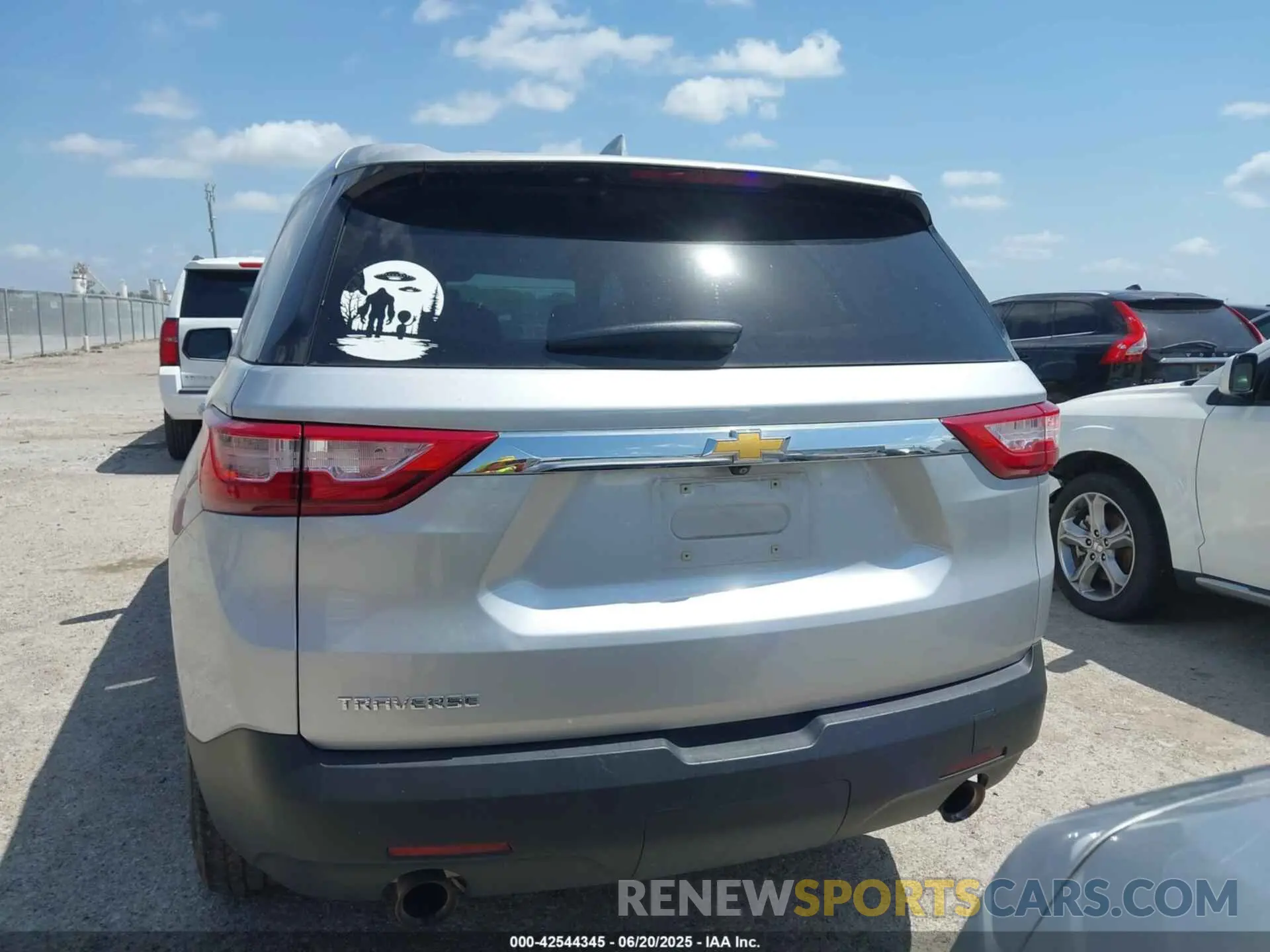 16 fotografías del automóvil dañado 1GNERFKW0MJ139715 CHEVROLET TRAVERSE 2021