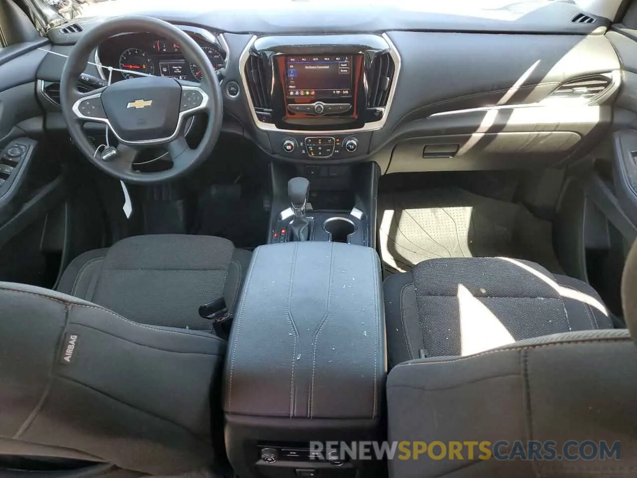 8 fotografías del automóvil dañado 1GNERFKW0MJ212971 CHEVROLET TRAVERSE 2021