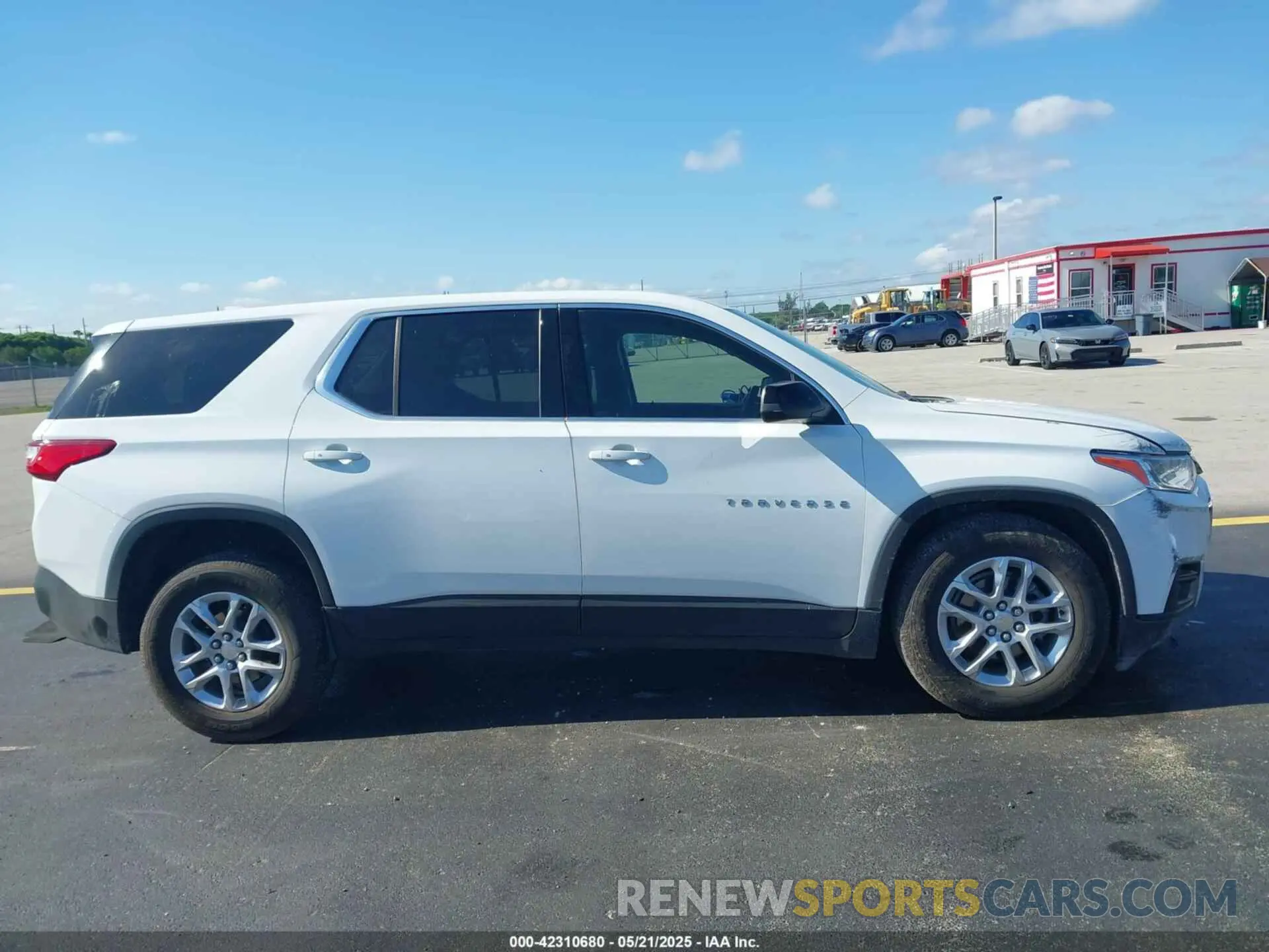 13 fotografías del automóvil dañado 1GNERFKW0MJ240592 CHEVROLET TRAVERSE 2021