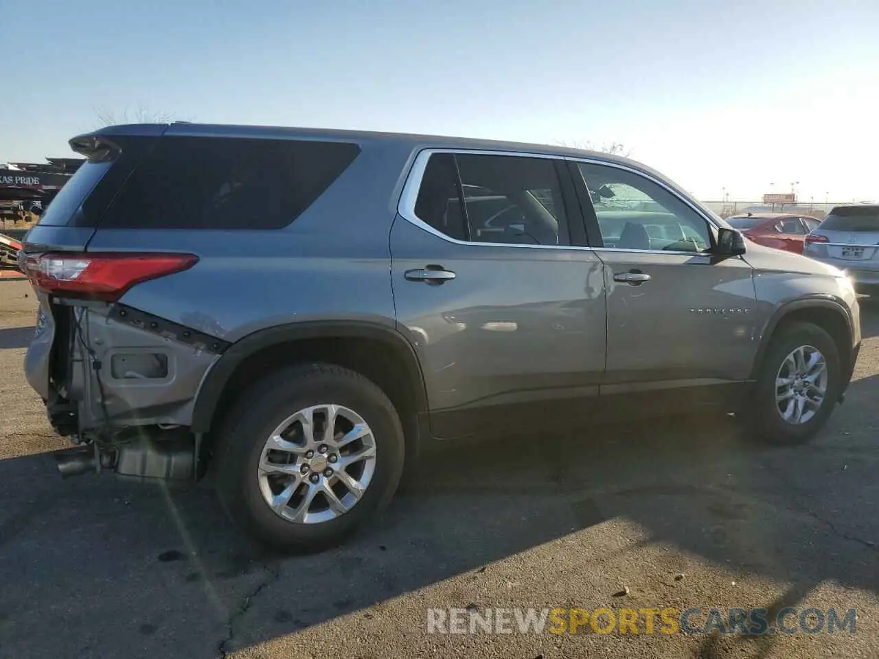 3 fotografías del automóvil dañado 1GNERFKW2MJ227035 CHEVROLET TRAVERSE 2021