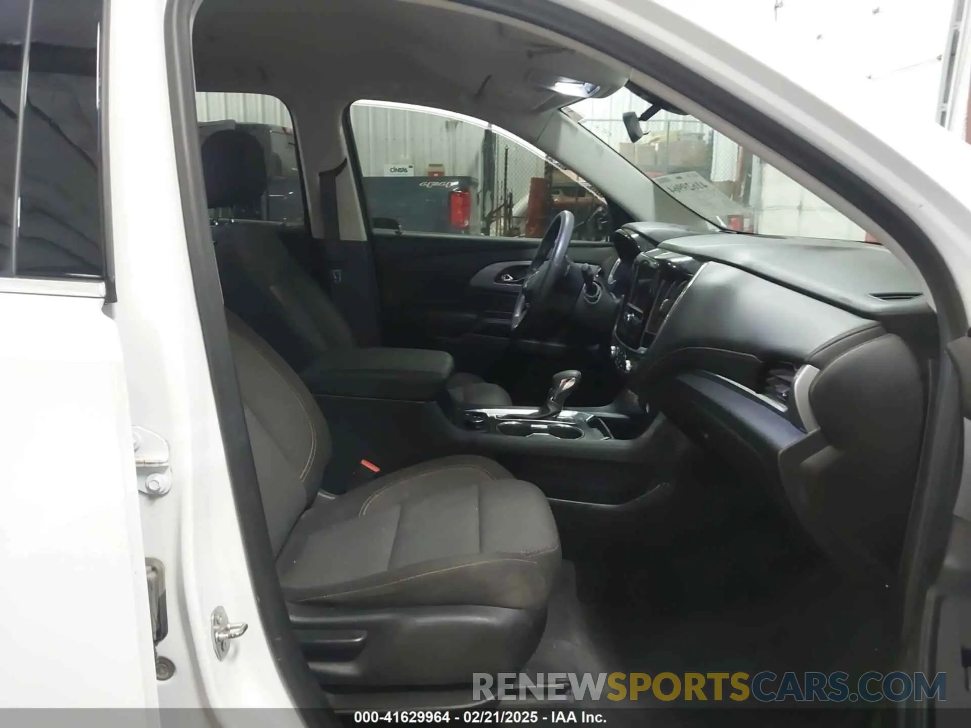 5 fotografías del automóvil dañado 1GNERFKW3MJ105347 CHEVROLET TRAVERSE 2021