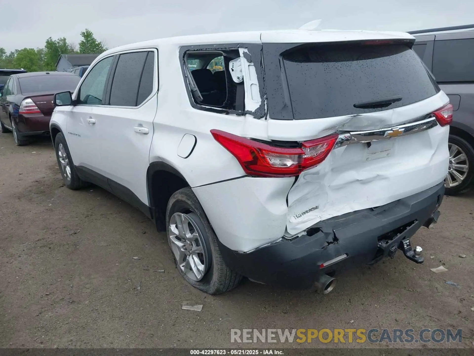 3 fotografías del automóvil dañado 1GNERFKW8MJ139381 CHEVROLET TRAVERSE 2021