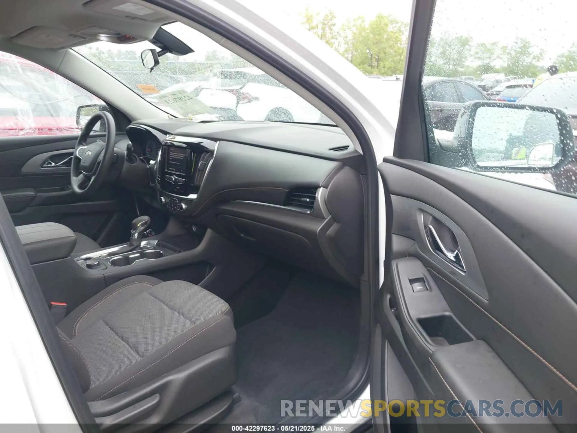 5 fotografías del automóvil dañado 1GNERFKW8MJ139381 CHEVROLET TRAVERSE 2021